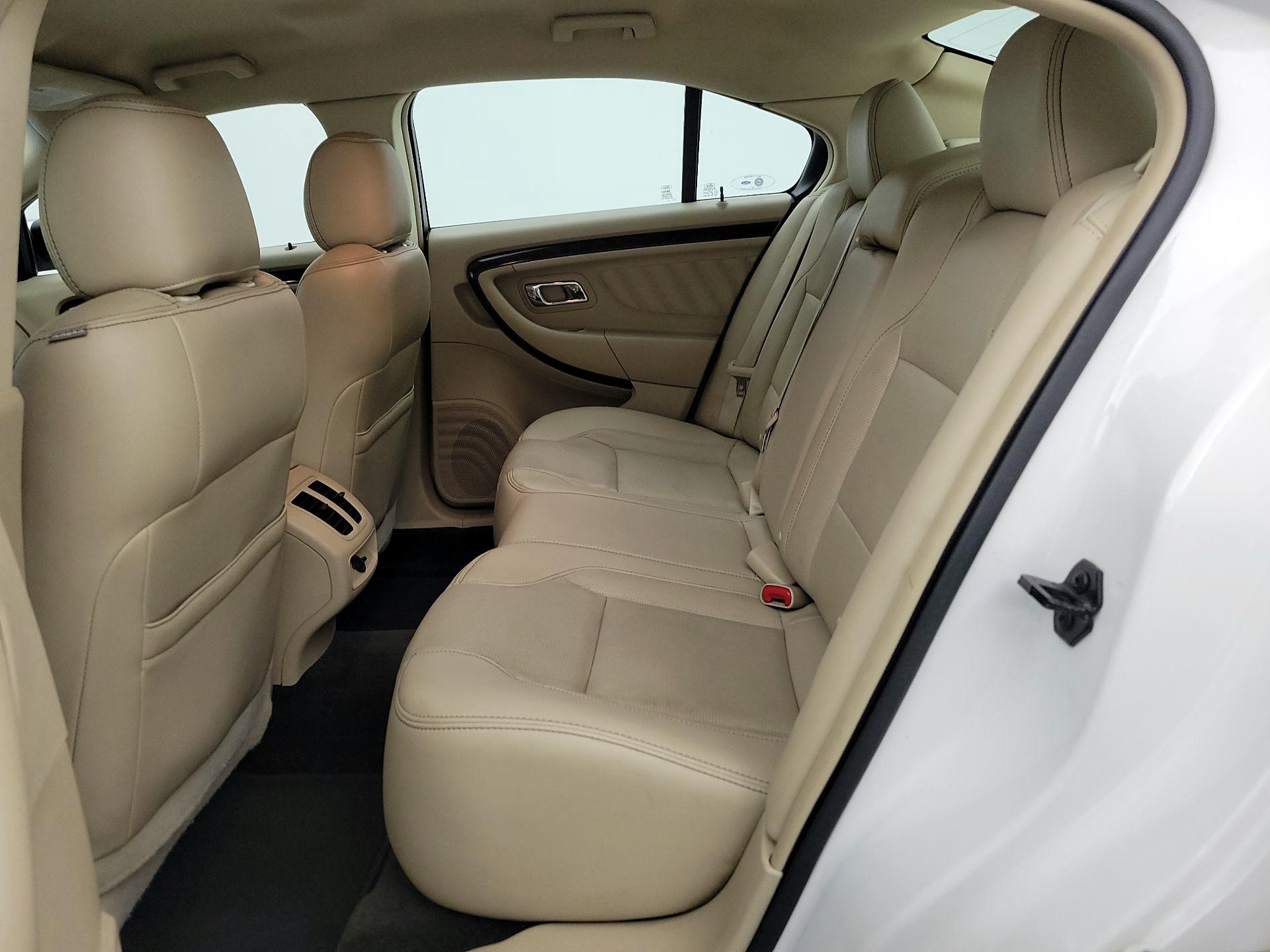 Thumbnail: 2015 Ford Taurus - 20