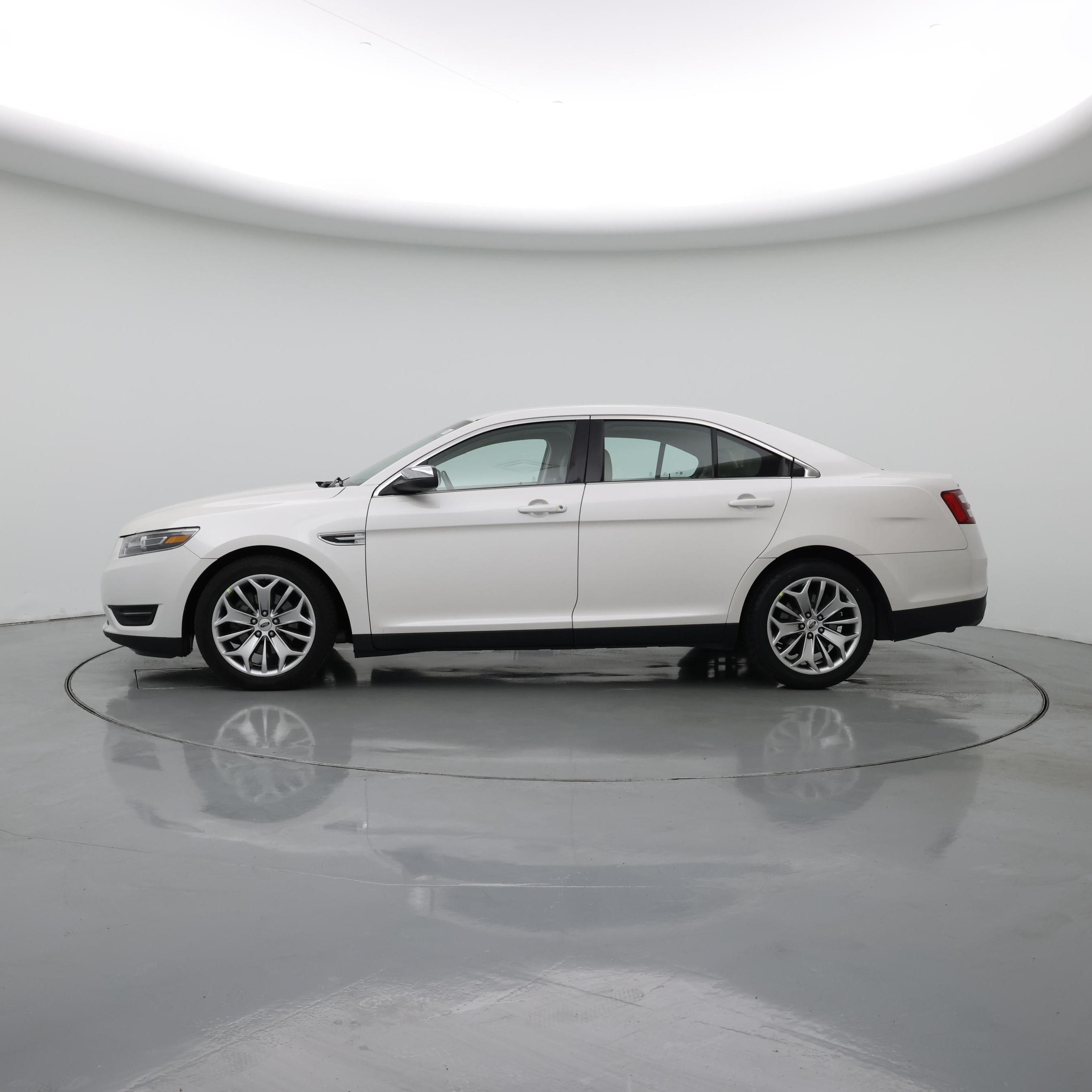 Thumbnail: 2015 Ford Taurus - 3