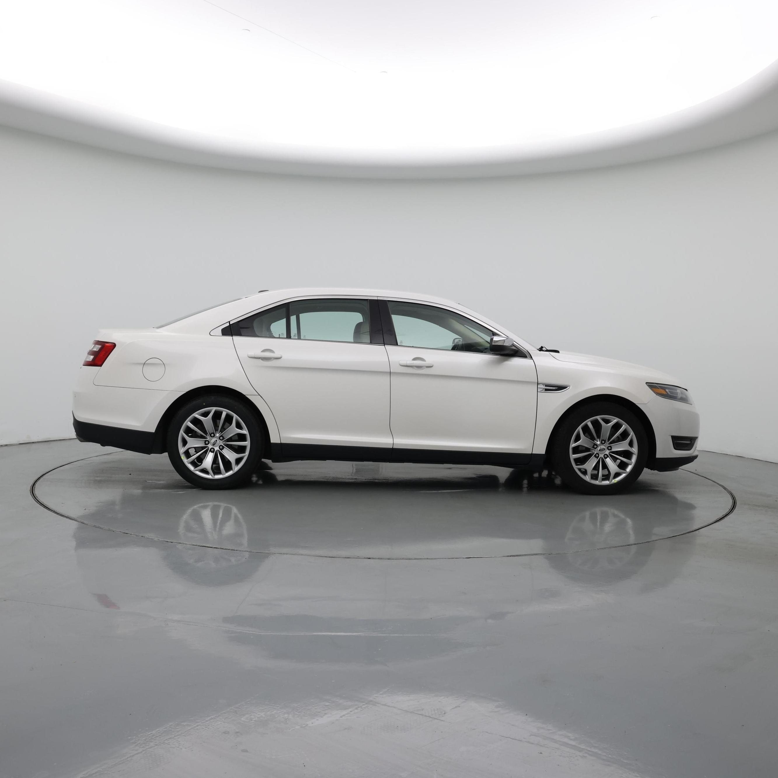 Thumbnail: 2015 Ford Taurus - 7