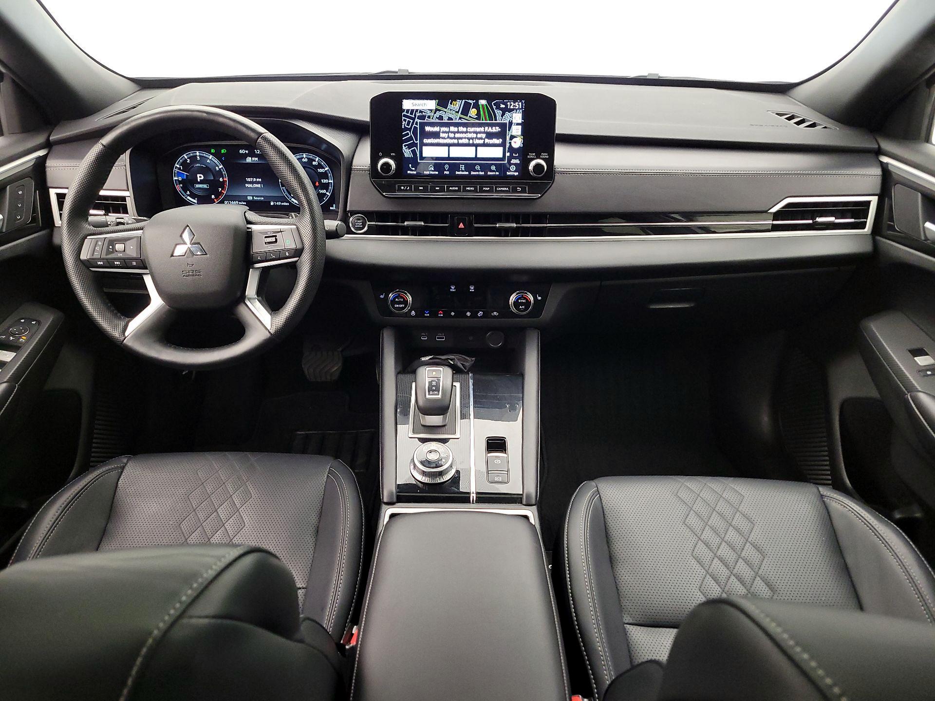 Thumbnail: 2024 Mitsubishi Outlander - 9