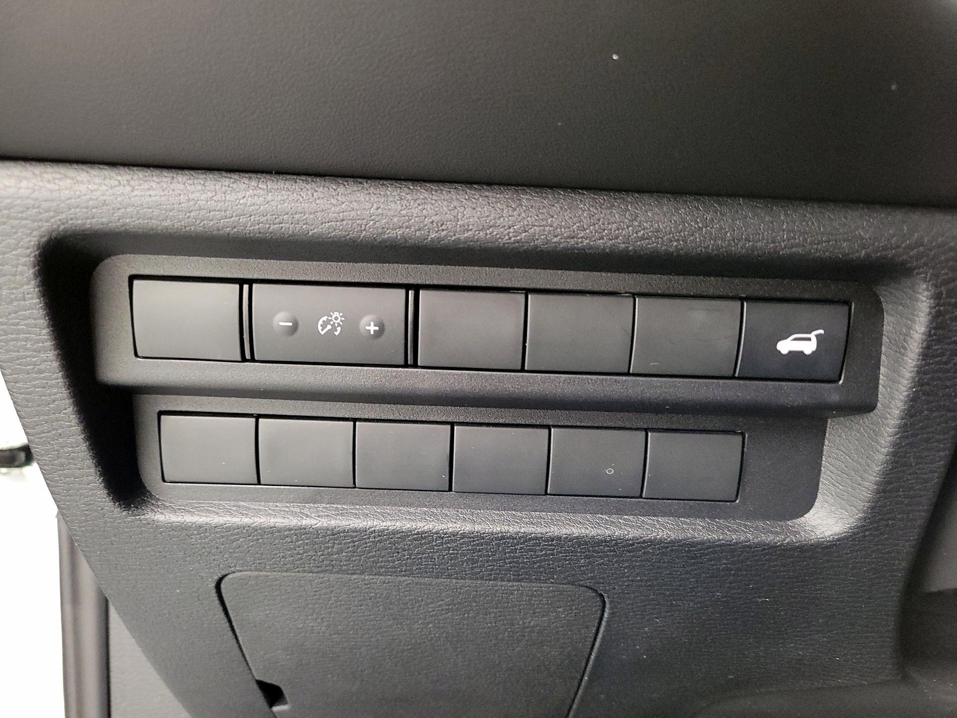 Thumbnail: 2024 Mitsubishi Outlander - 13