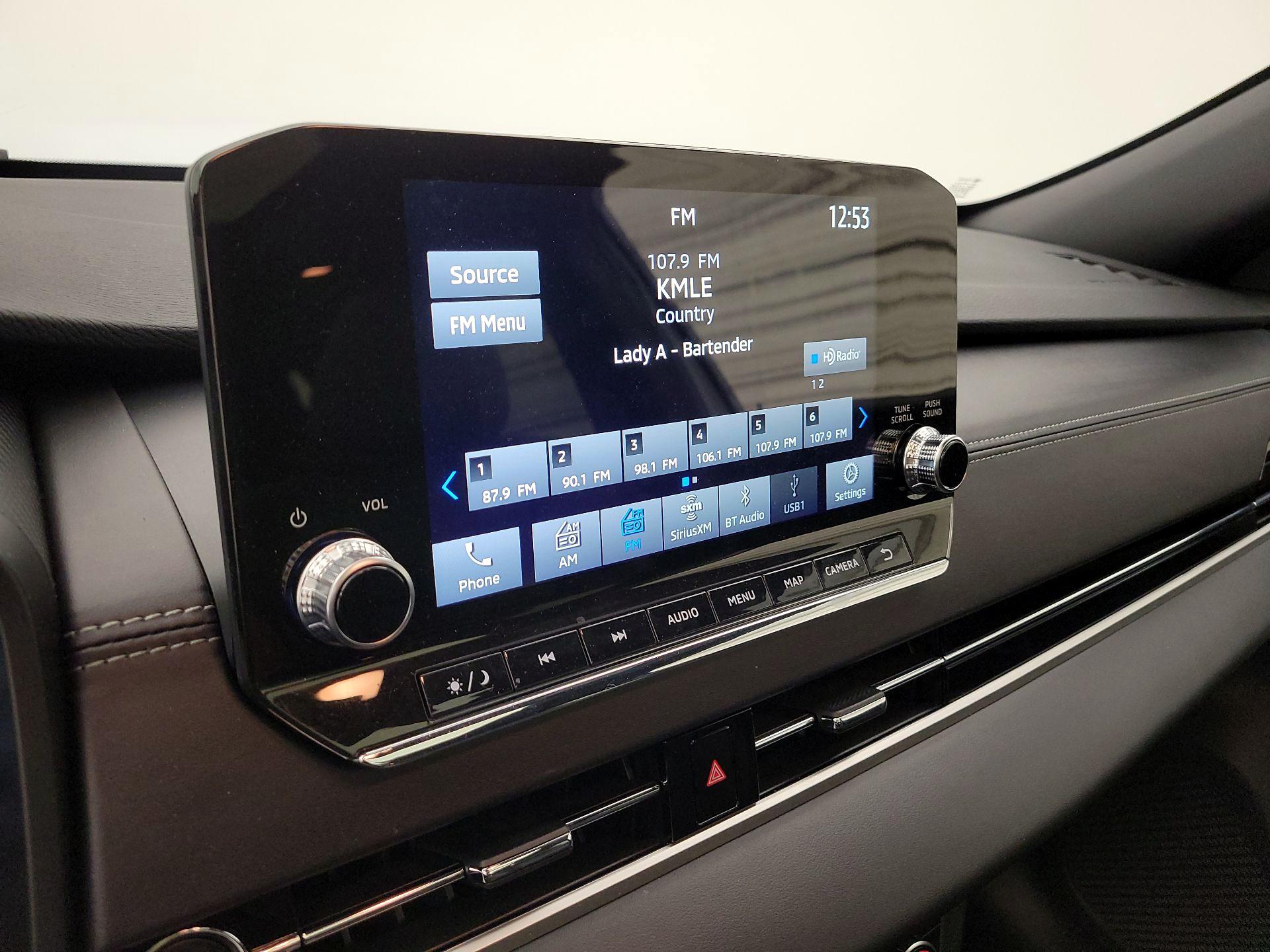 Thumbnail: 2024 Mitsubishi Outlander - 16