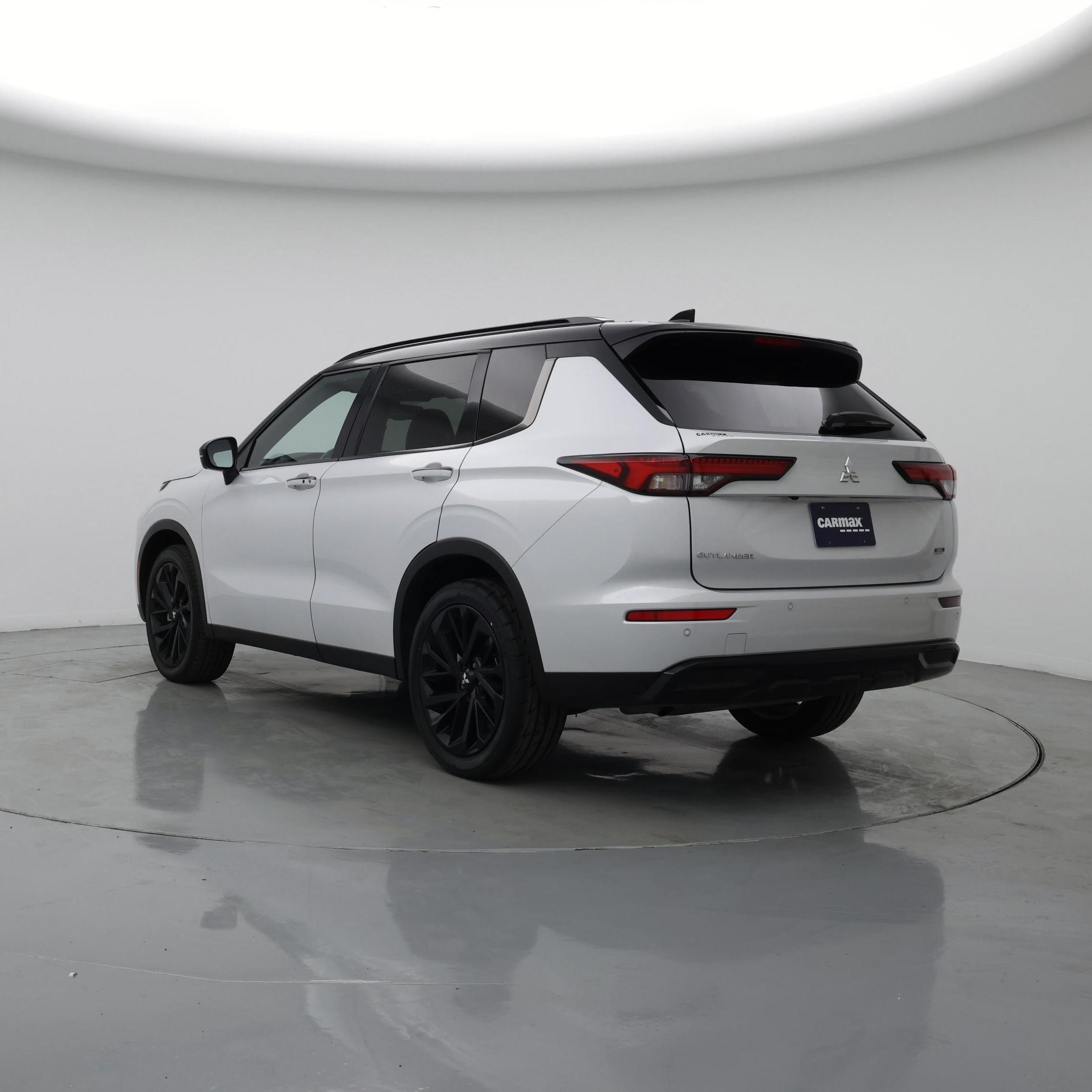 Thumbnail: 2024 Mitsubishi Outlander - 2