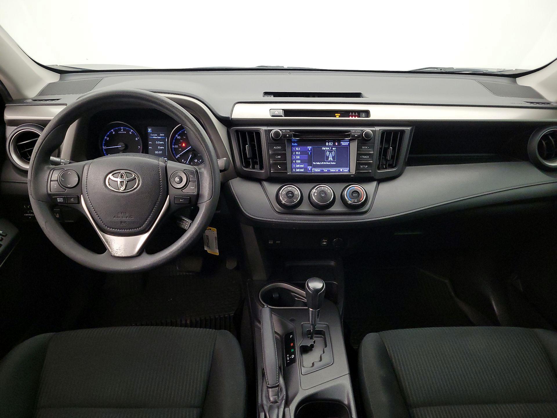 Thumbnail: 2017 Toyota RAV4 - 9