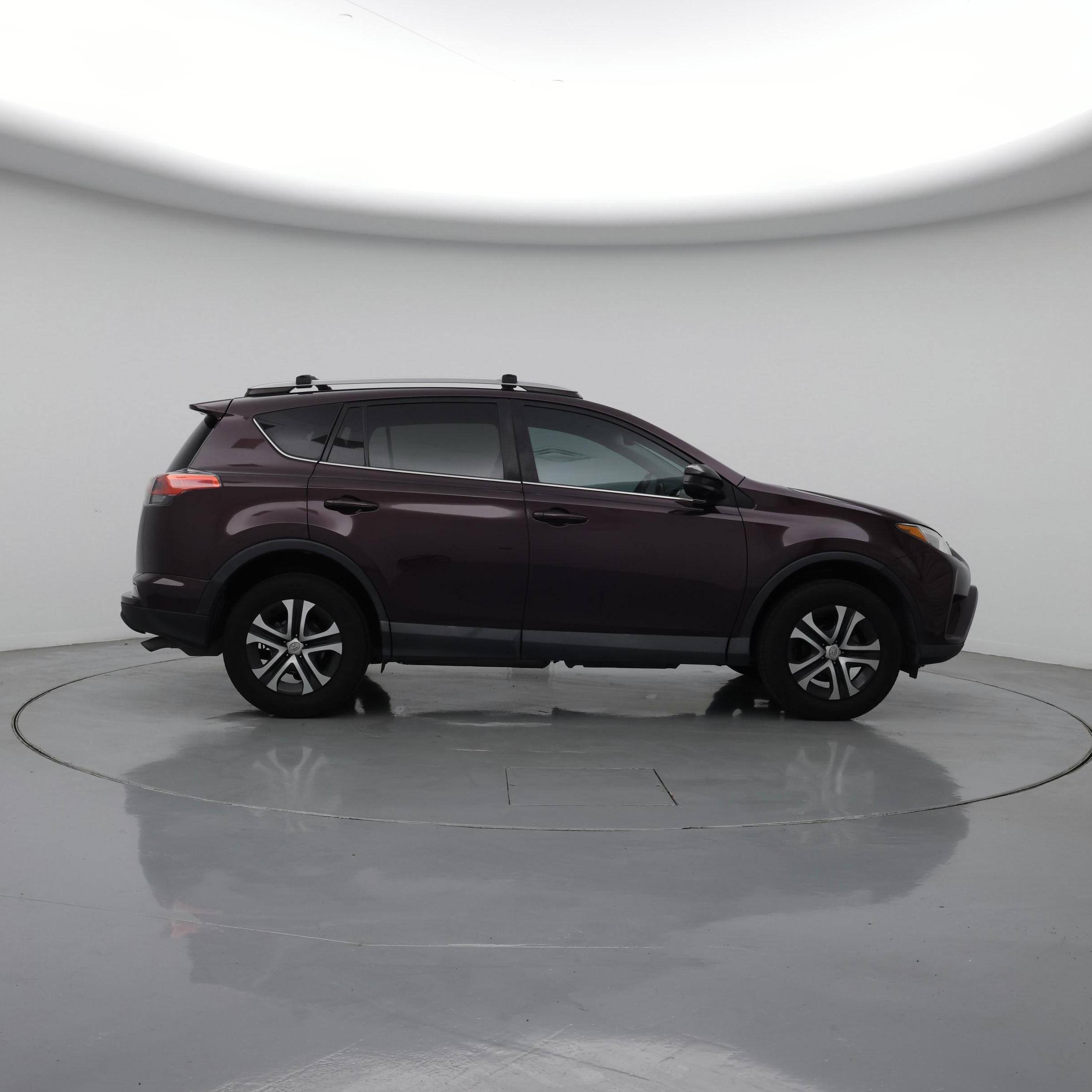 Thumbnail: 2017 Toyota RAV4 - 7