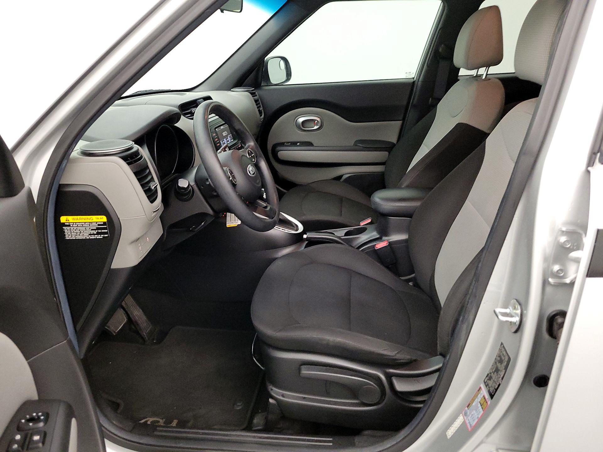 Thumbnail: 2017 Kia Soul - 11