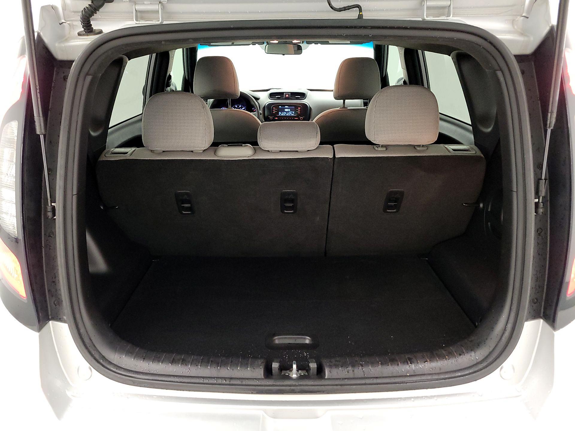 Thumbnail: 2017 Kia Soul - 19