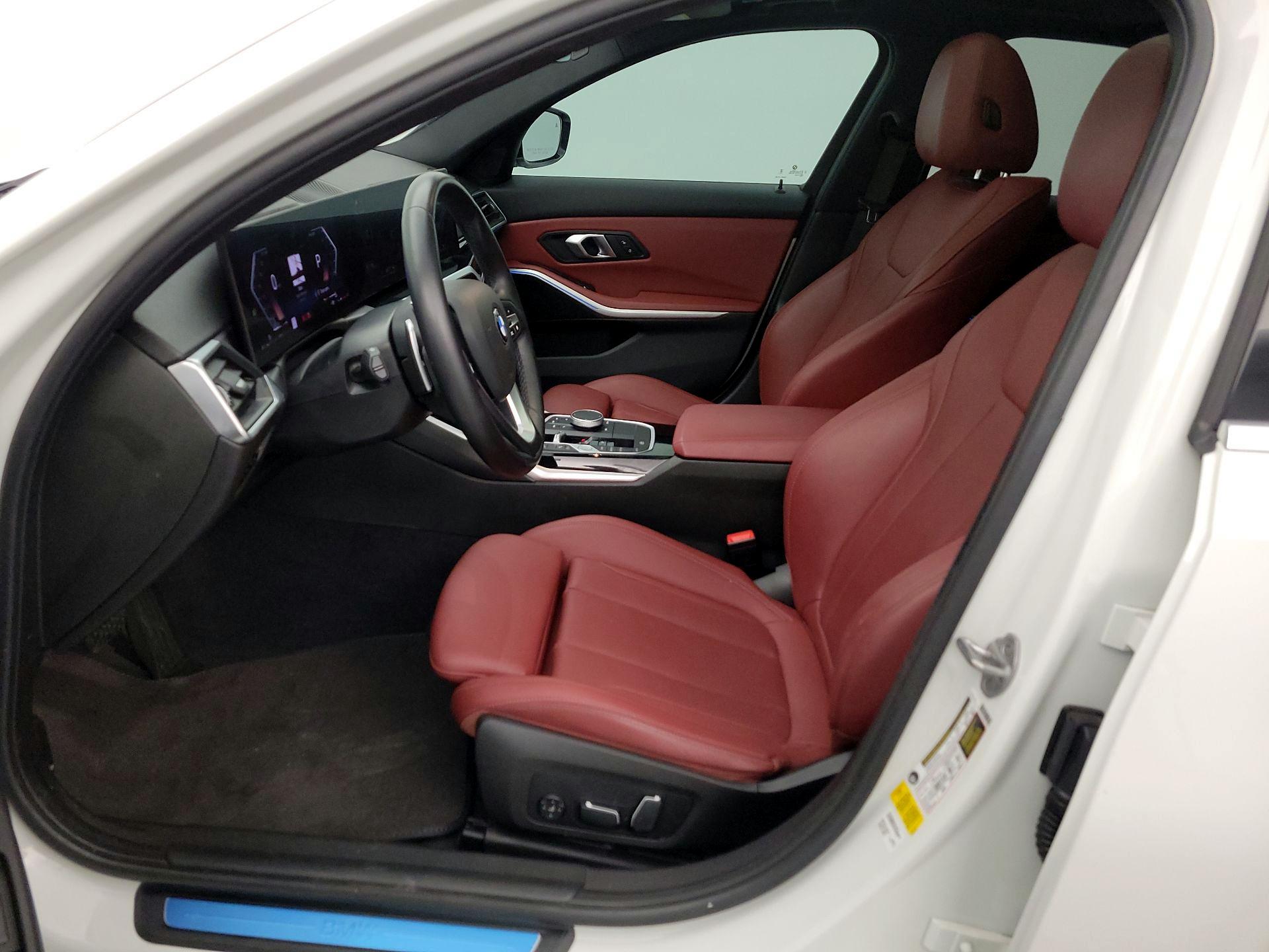 Thumbnail: 2024 BMW 3 Series - 11