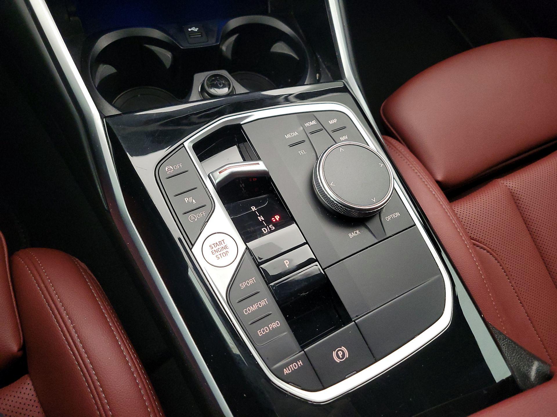 Thumbnail: 2024 BMW 3 Series - 18