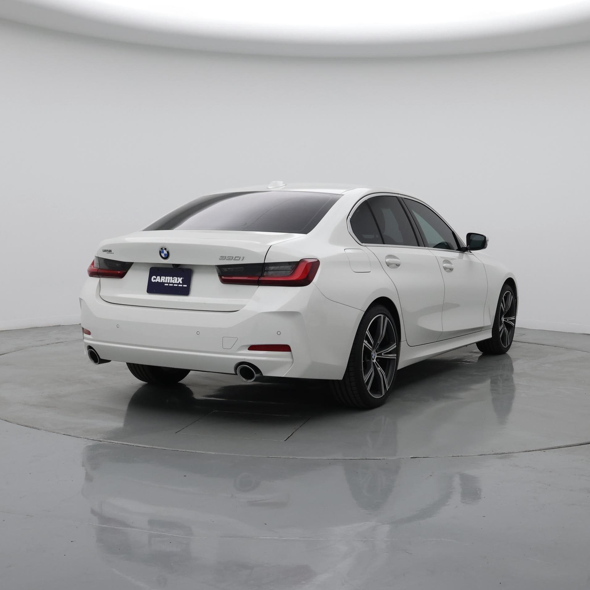 Thumbnail: 2024 BMW 3 Series - 8