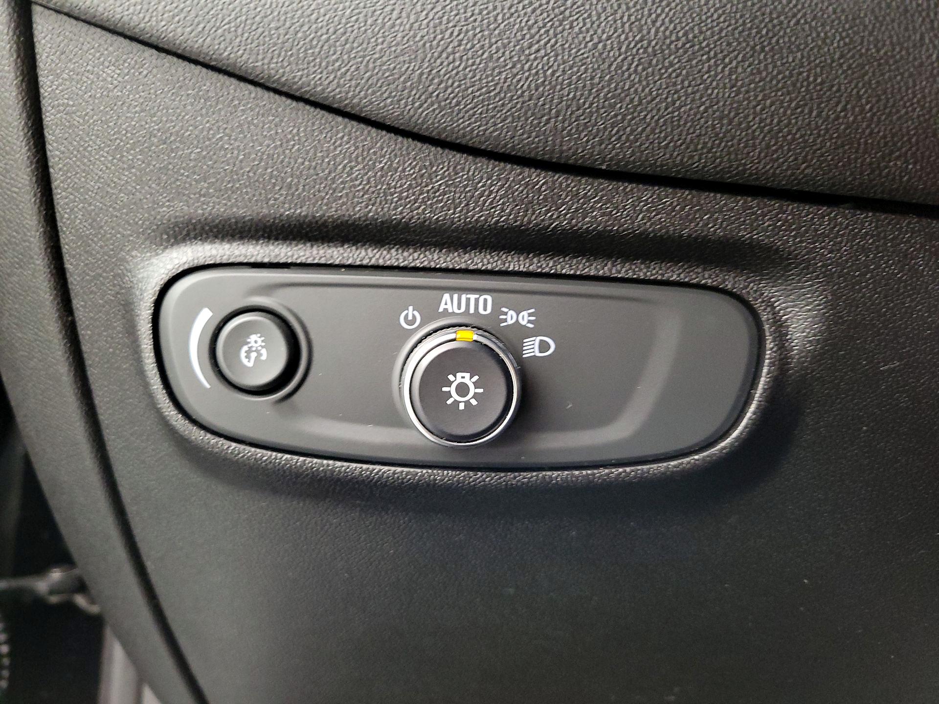 Thumbnail: 2019 Chevrolet Equinox - 13