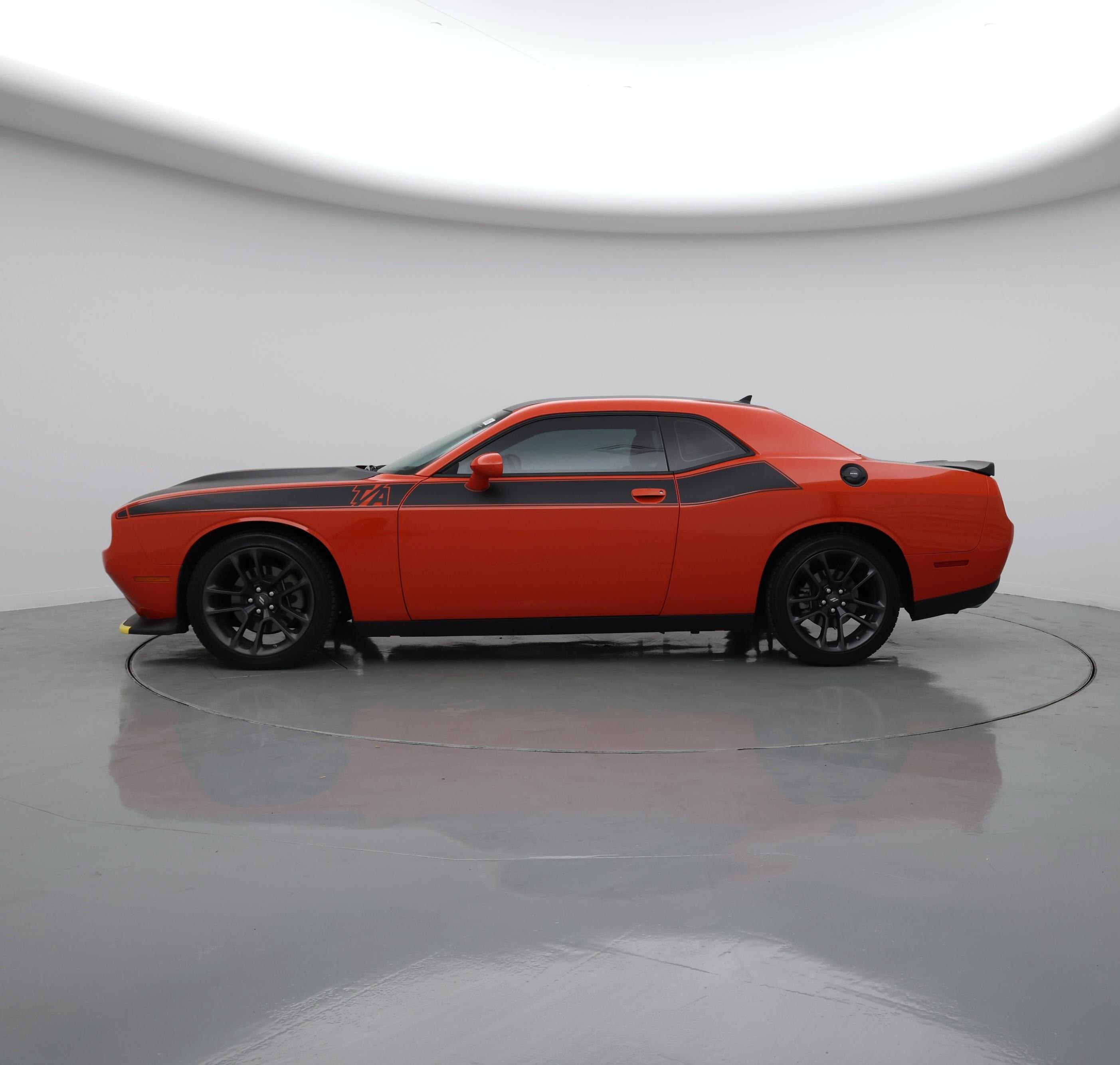 Thumbnail: 2022 Dodge Challenger - 3