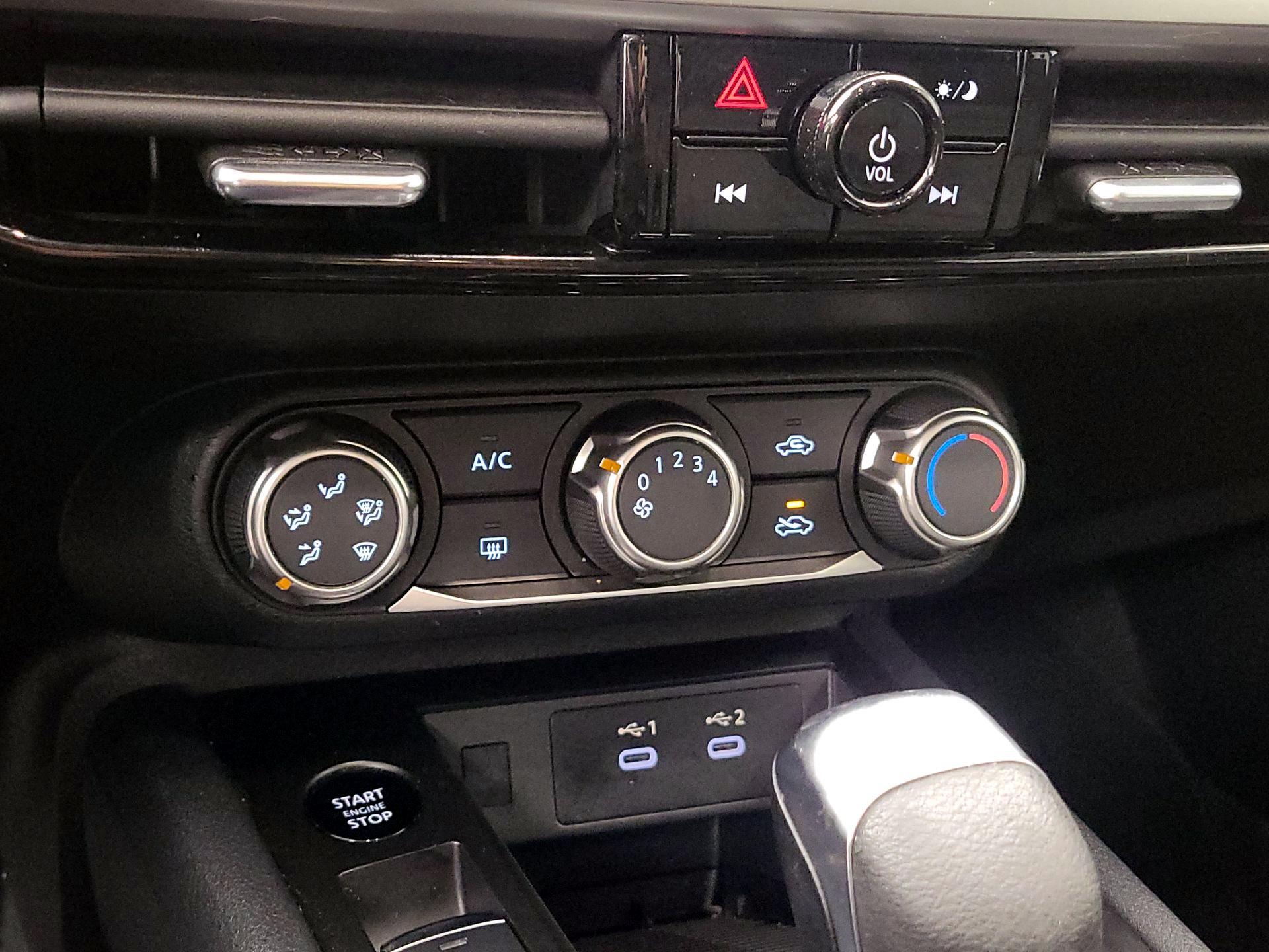 Thumbnail: 2025 Nissan Kicks - 16