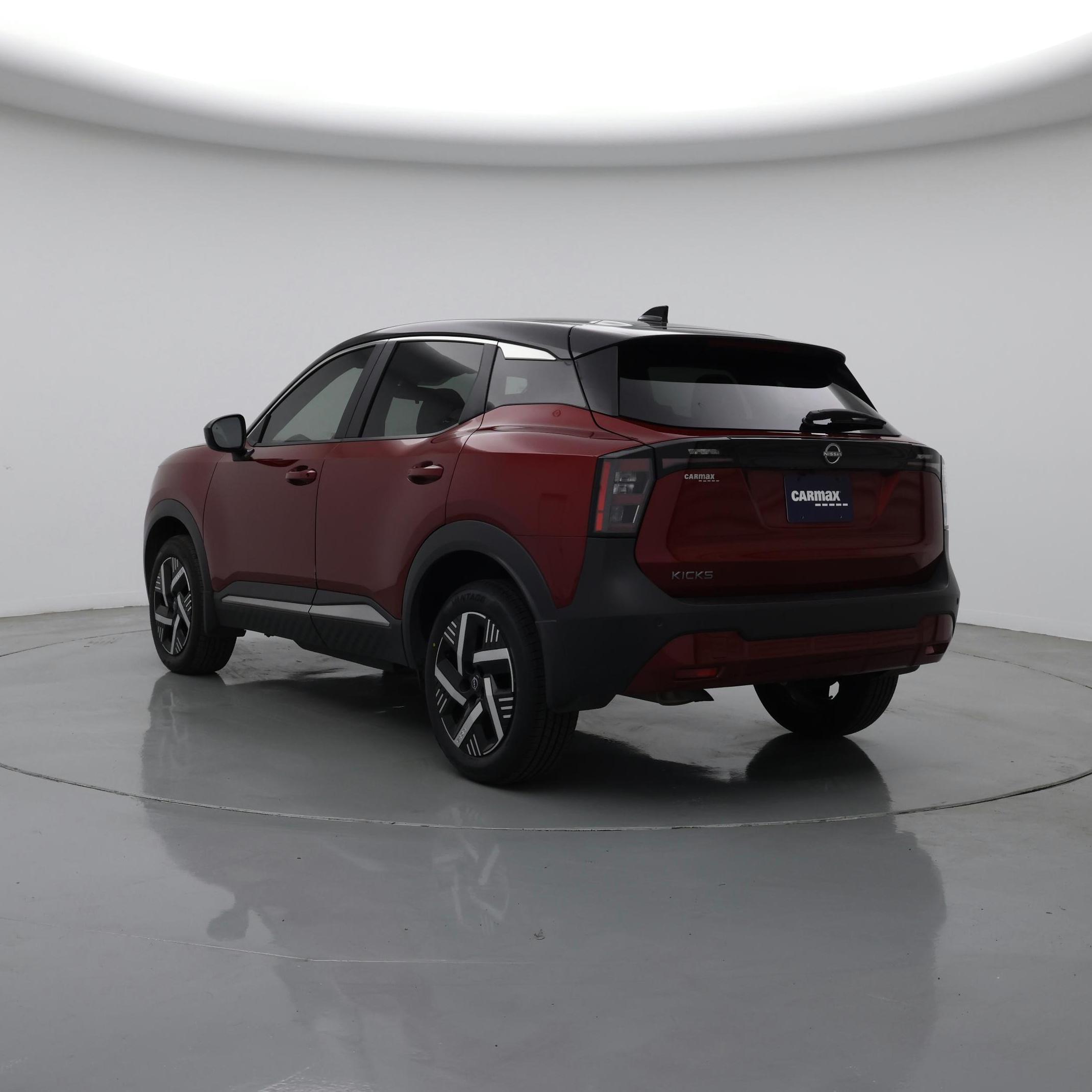Thumbnail: 2025 Nissan Kicks - 2