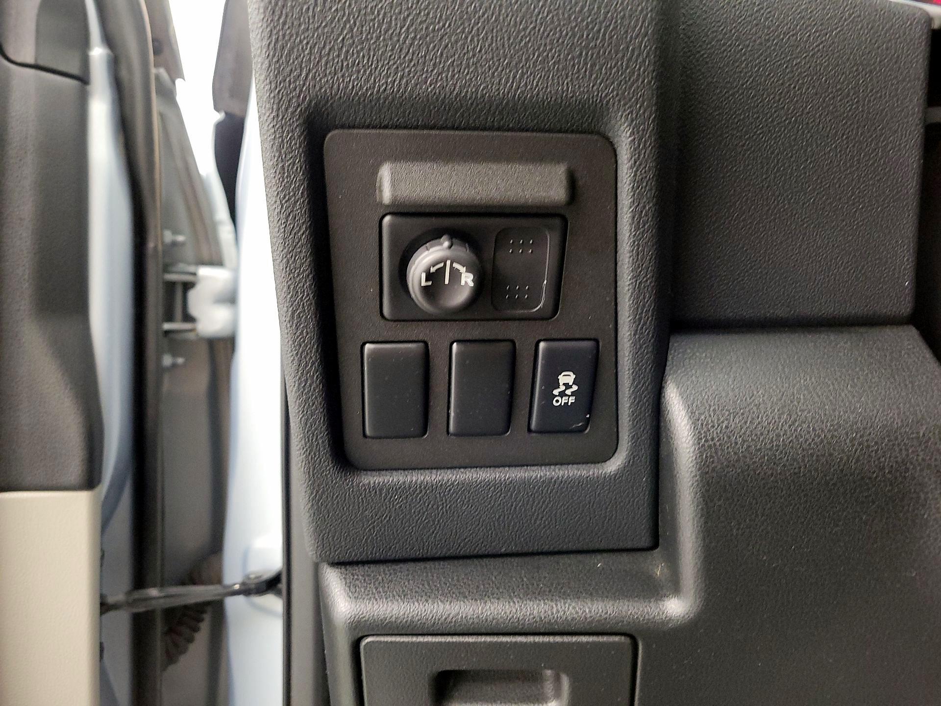 Thumbnail: 2015 Nissan Rogue - 13