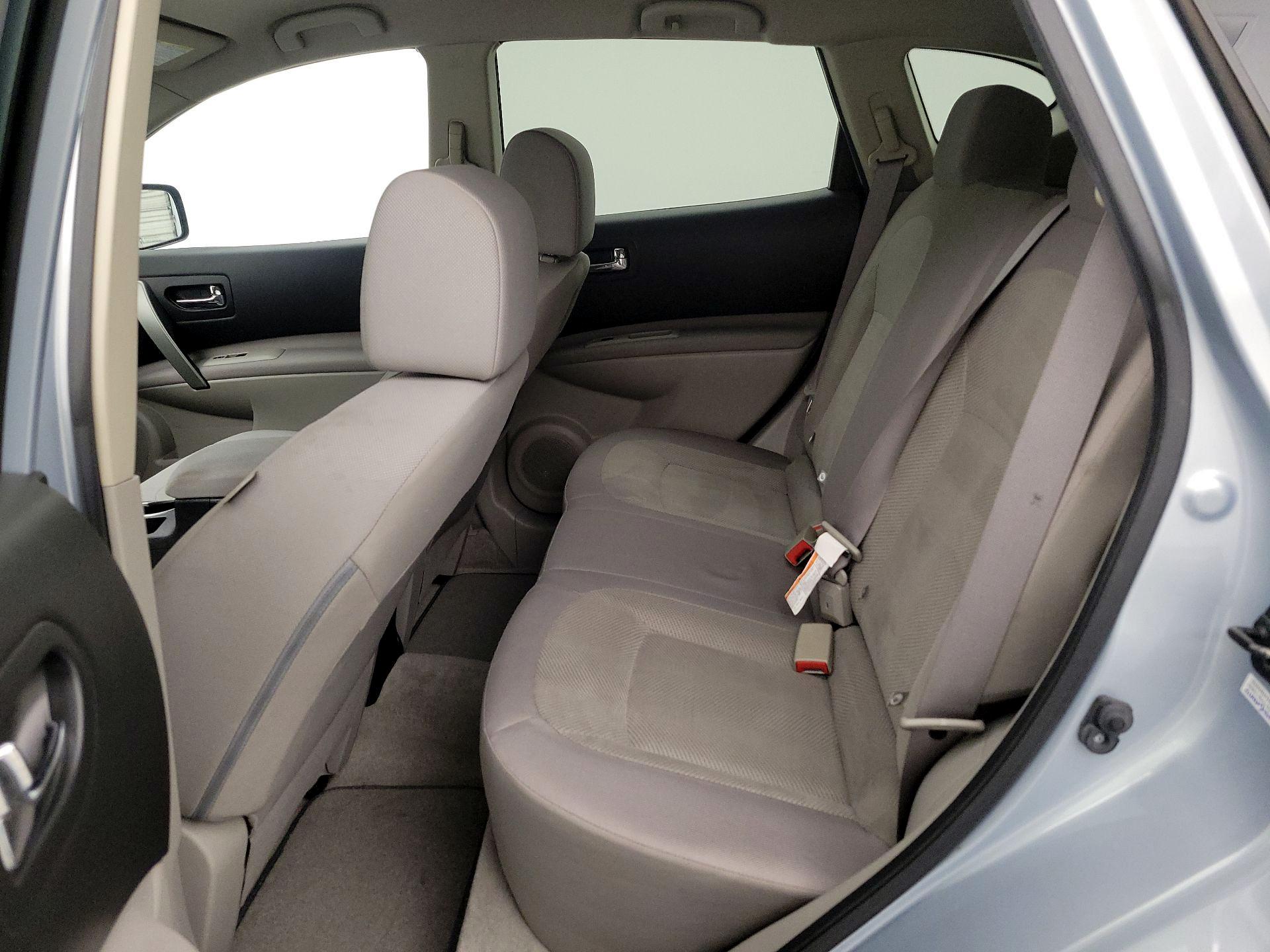 Thumbnail: 2015 Nissan Rogue - 19