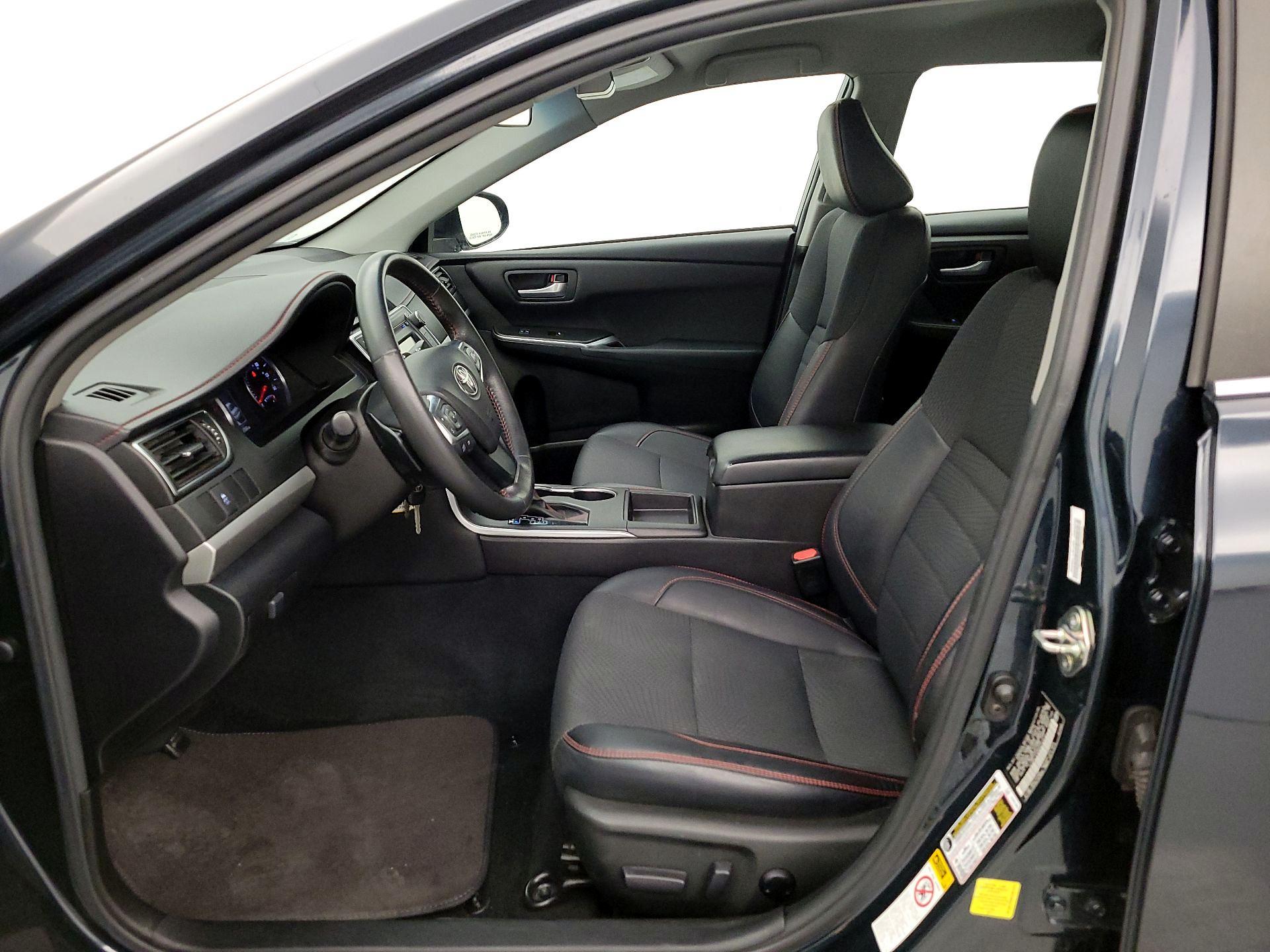 Thumbnail: 2017 Toyota Camry - 11