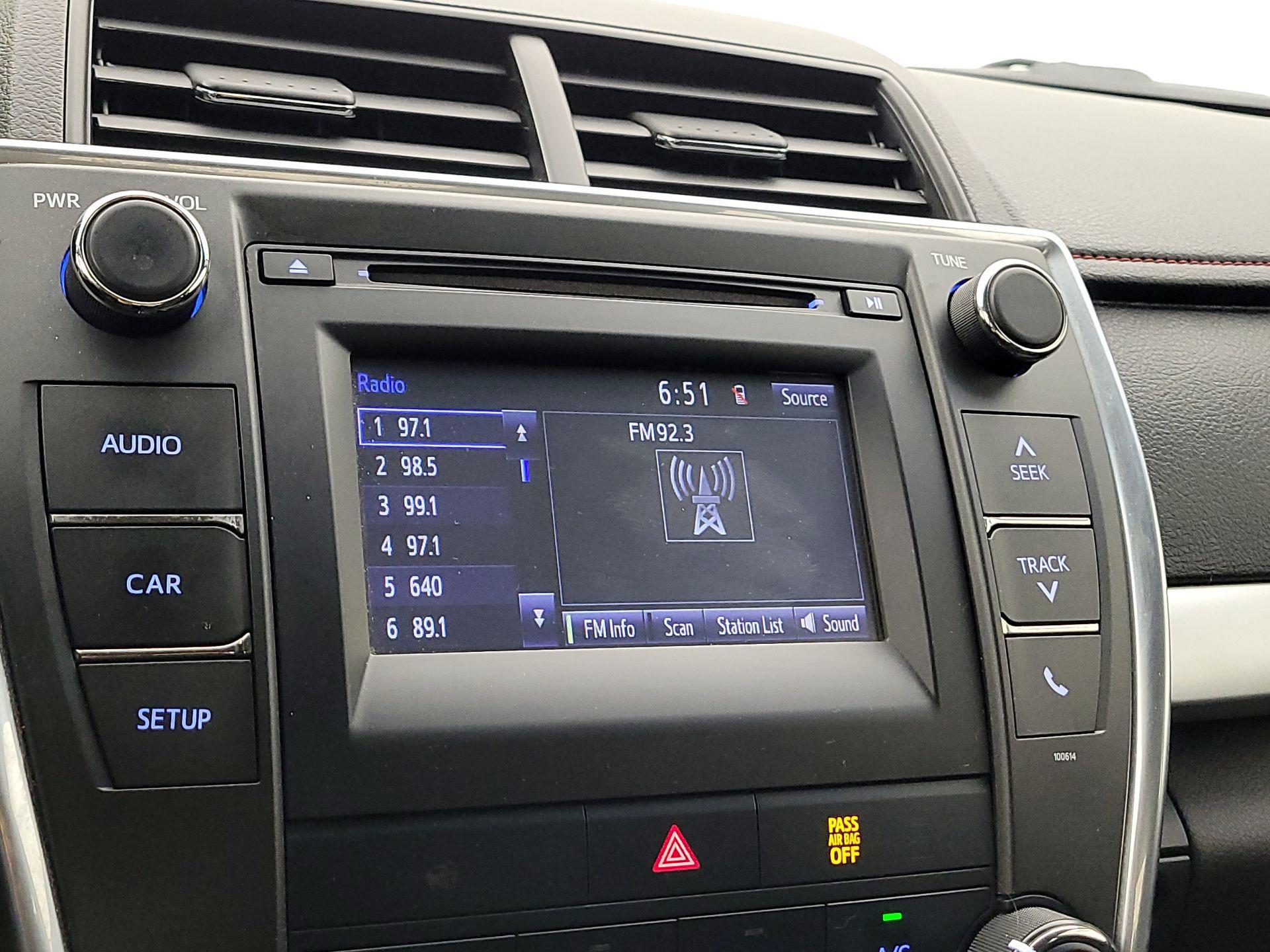 Thumbnail: 2017 Toyota Camry - 15