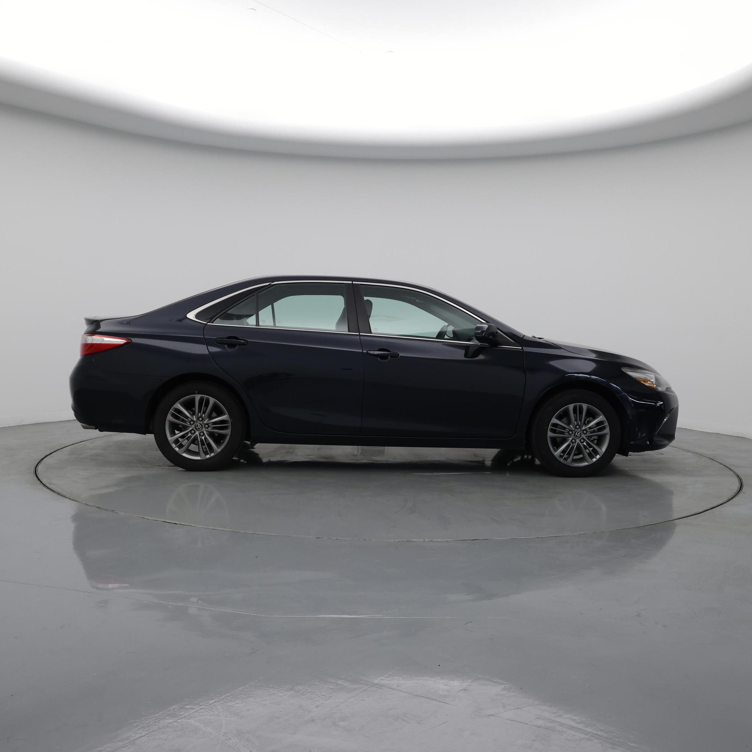 Thumbnail: 2017 Toyota Camry - 7