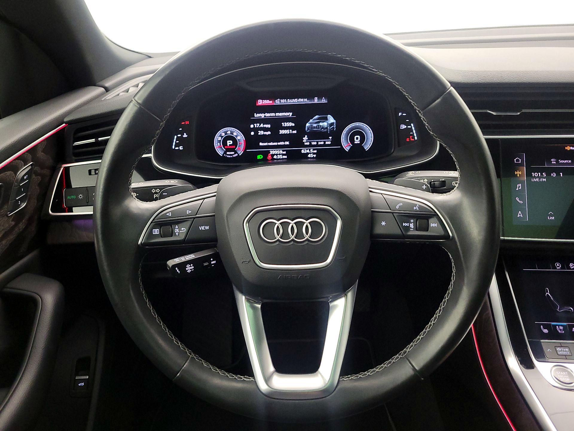 Thumbnail: 2021 Audi Q8 - 10