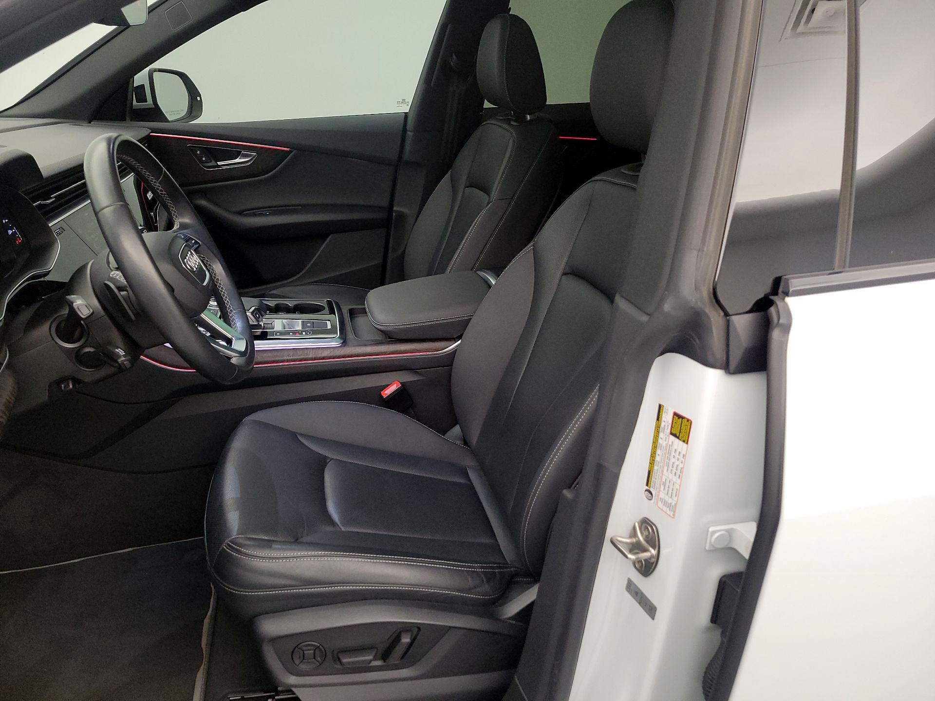 Thumbnail: 2021 Audi Q8 - 11