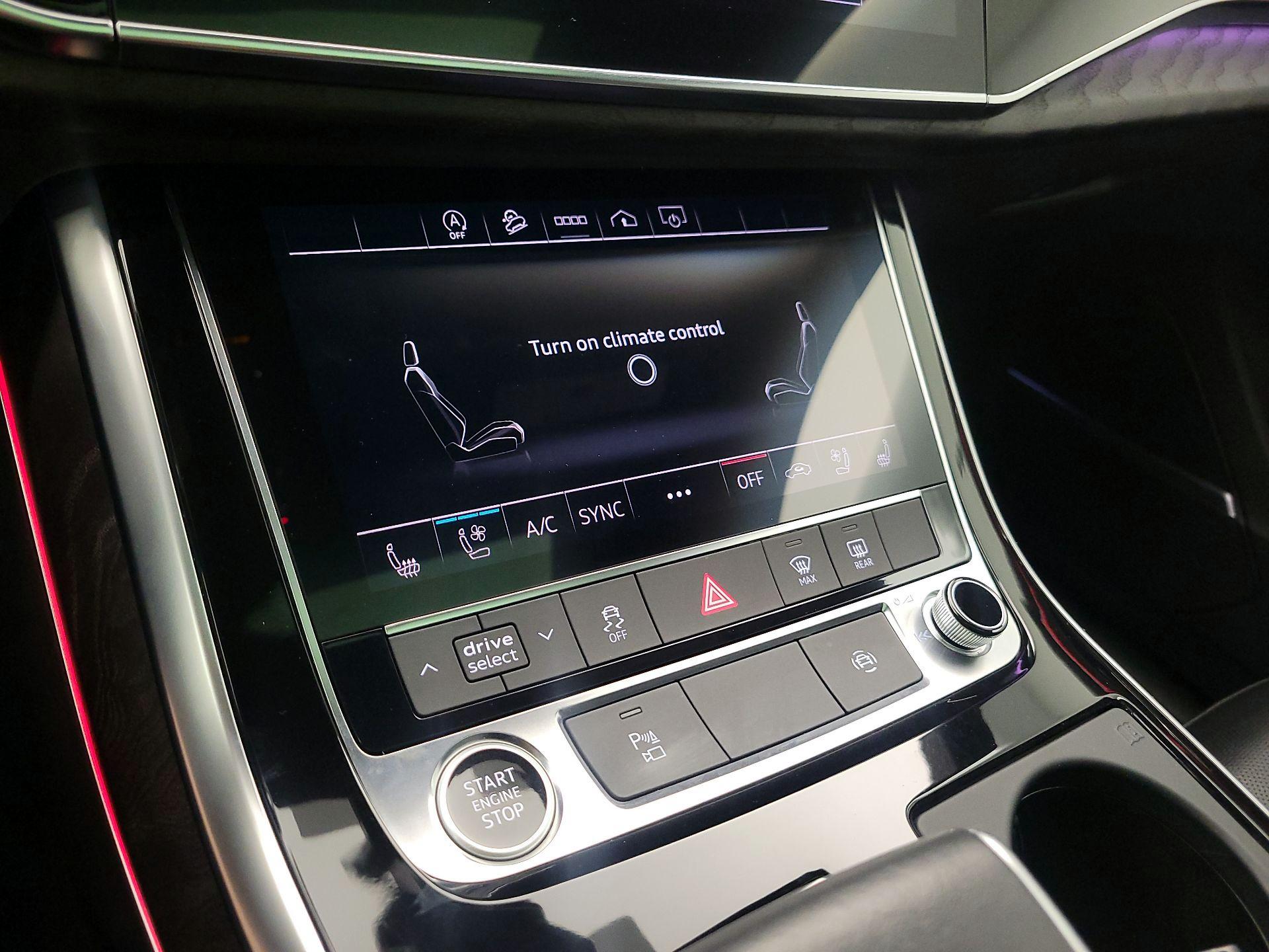 Thumbnail: 2021 Audi Q8 - 17