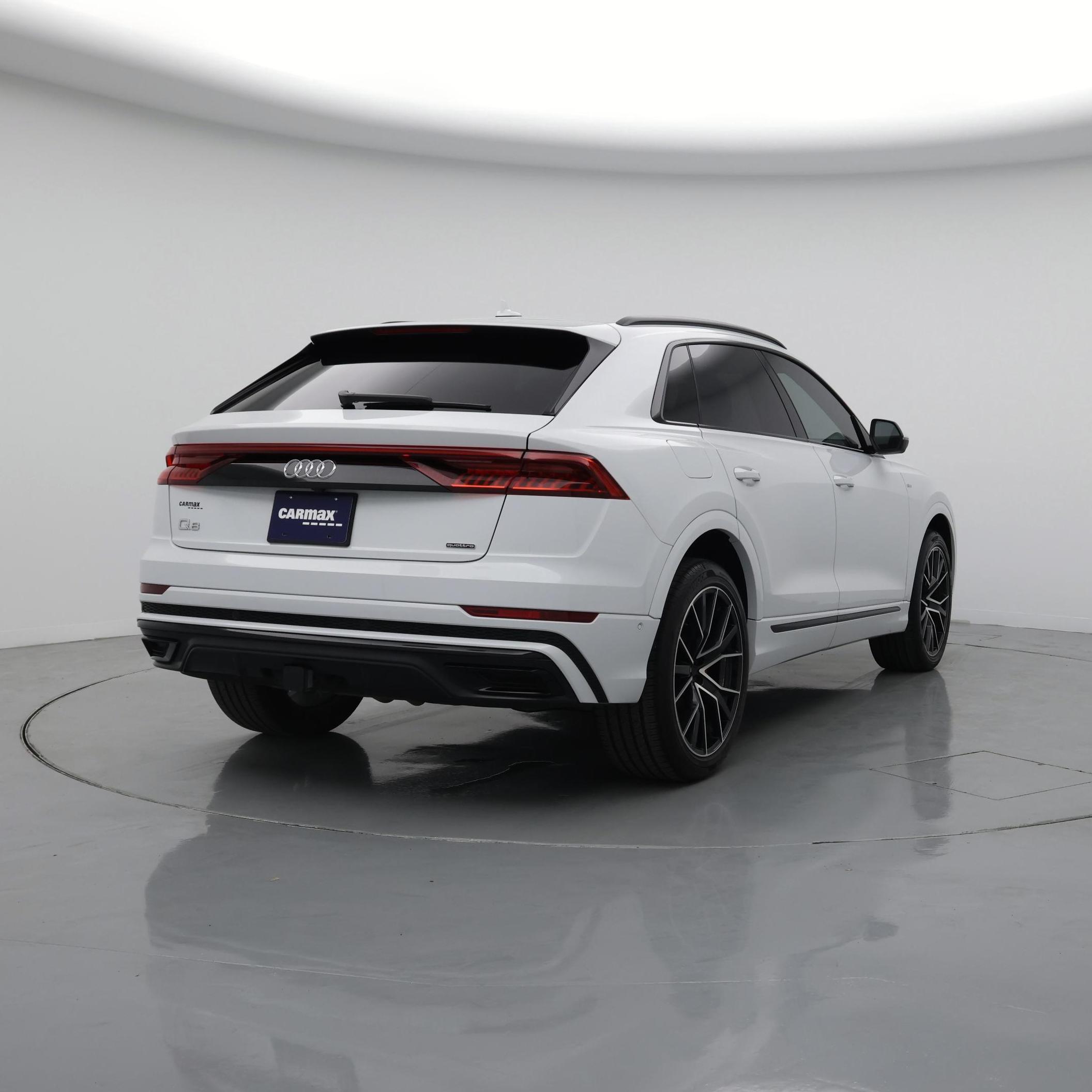 Thumbnail: 2021 Audi Q8 - 8