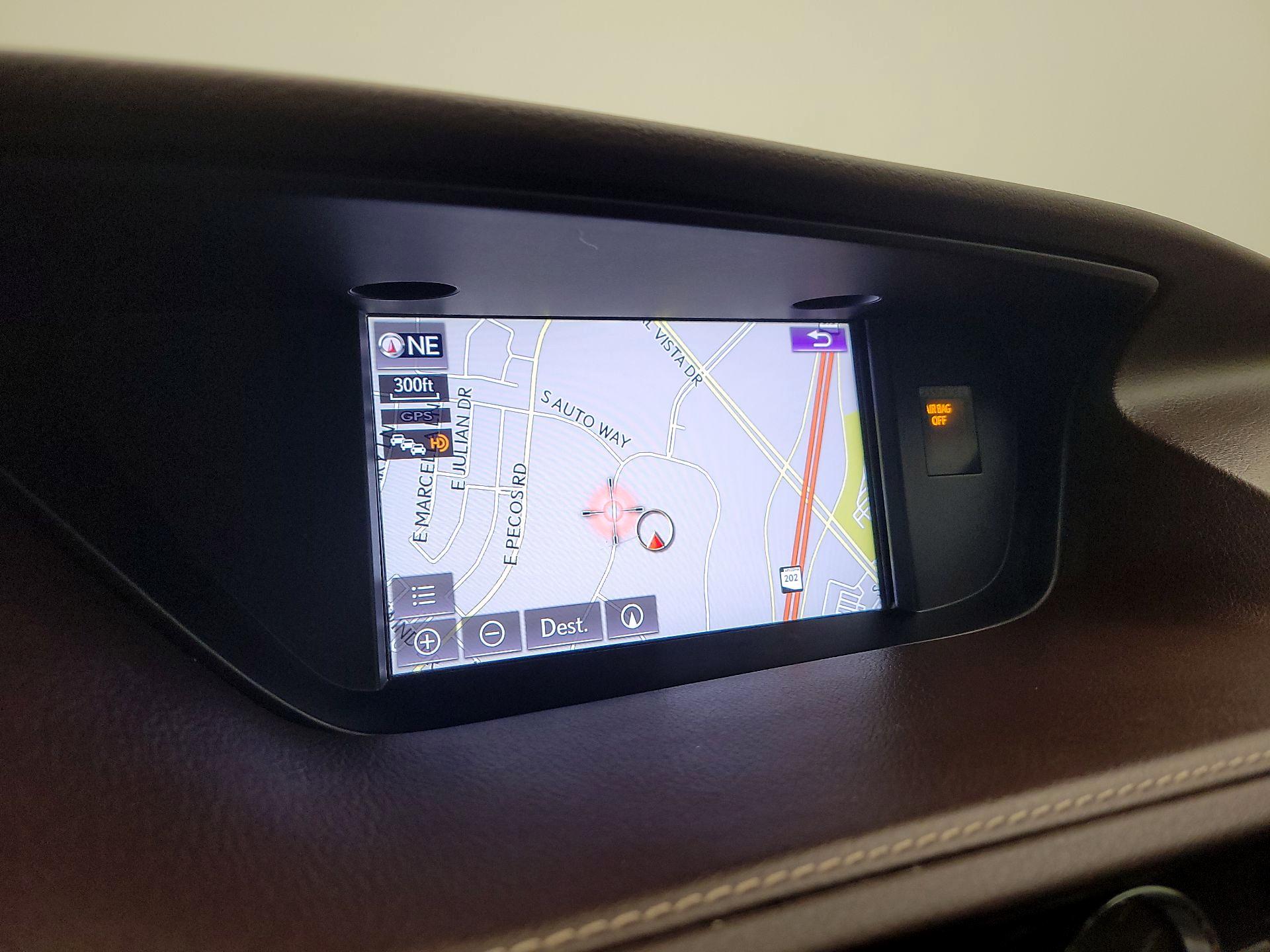 Thumbnail: 2018 Lexus ES - 14