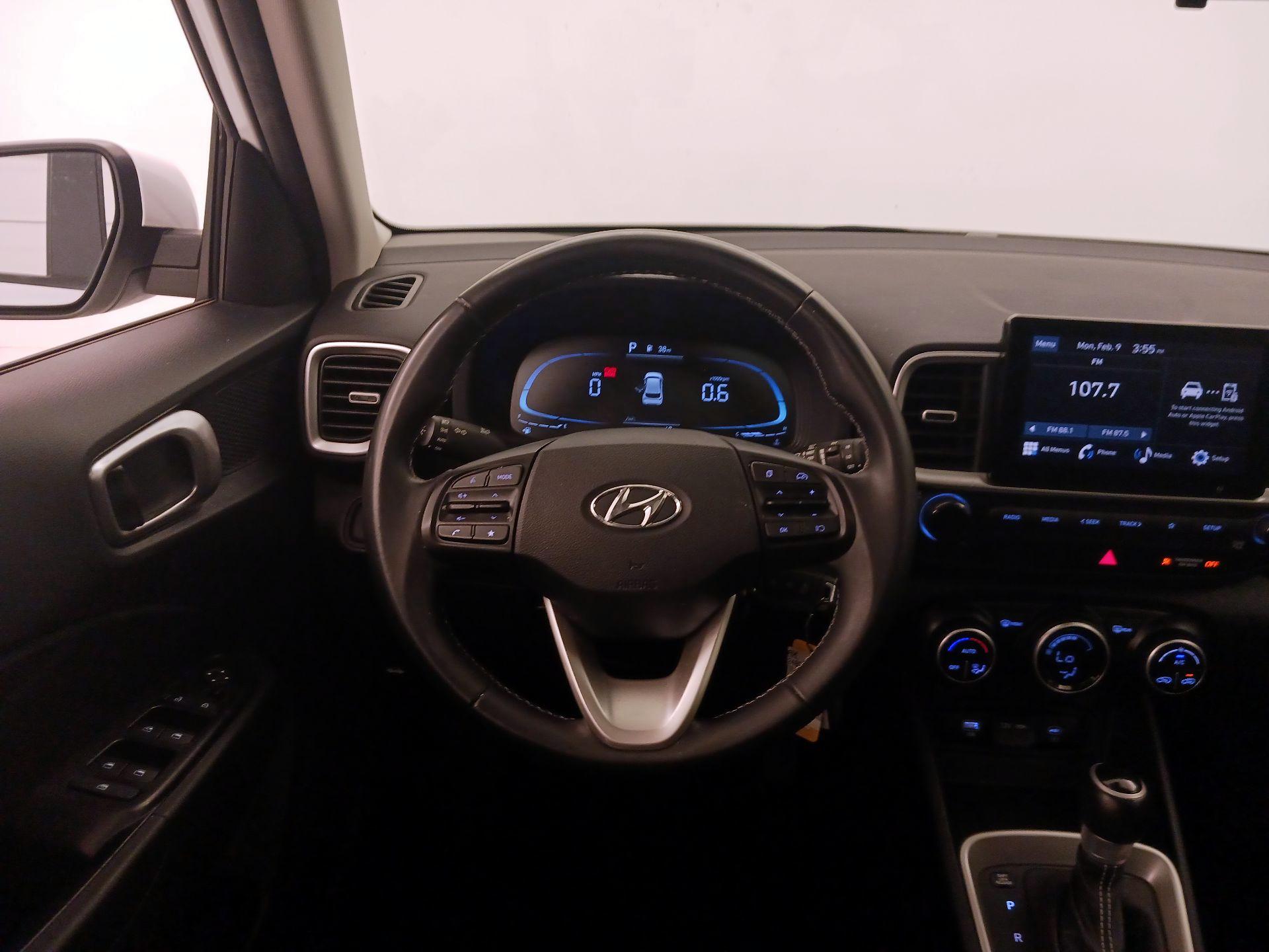 Thumbnail: 2023 Hyundai Venue - 10