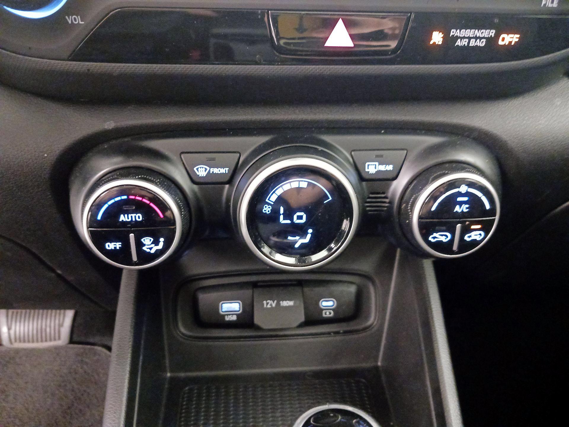 Thumbnail: 2023 Hyundai Venue - 16