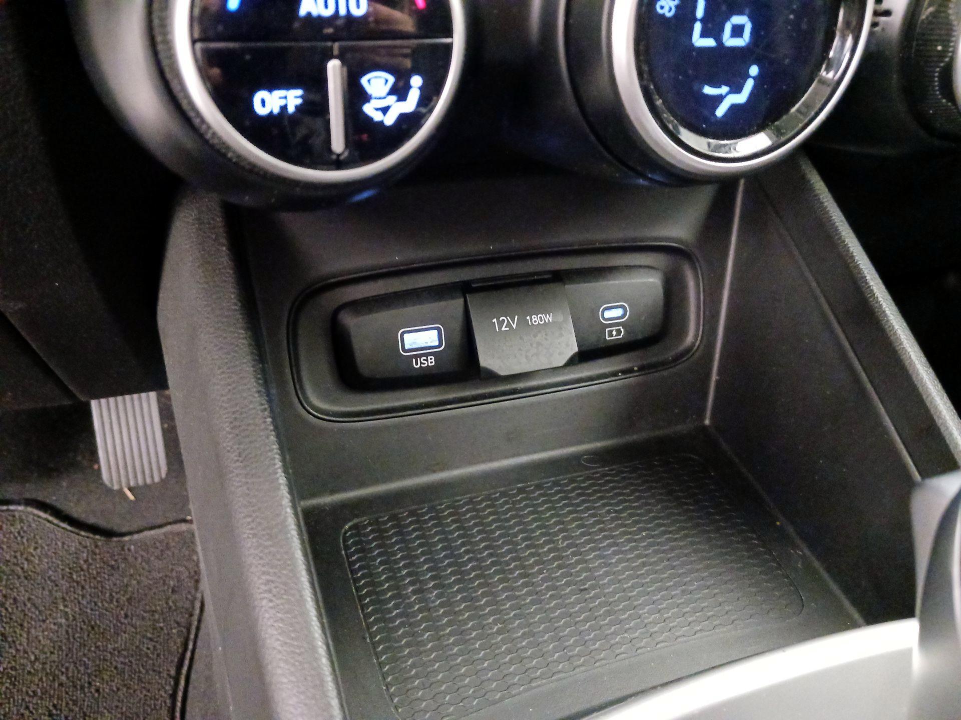 Thumbnail: 2023 Hyundai Venue - 18