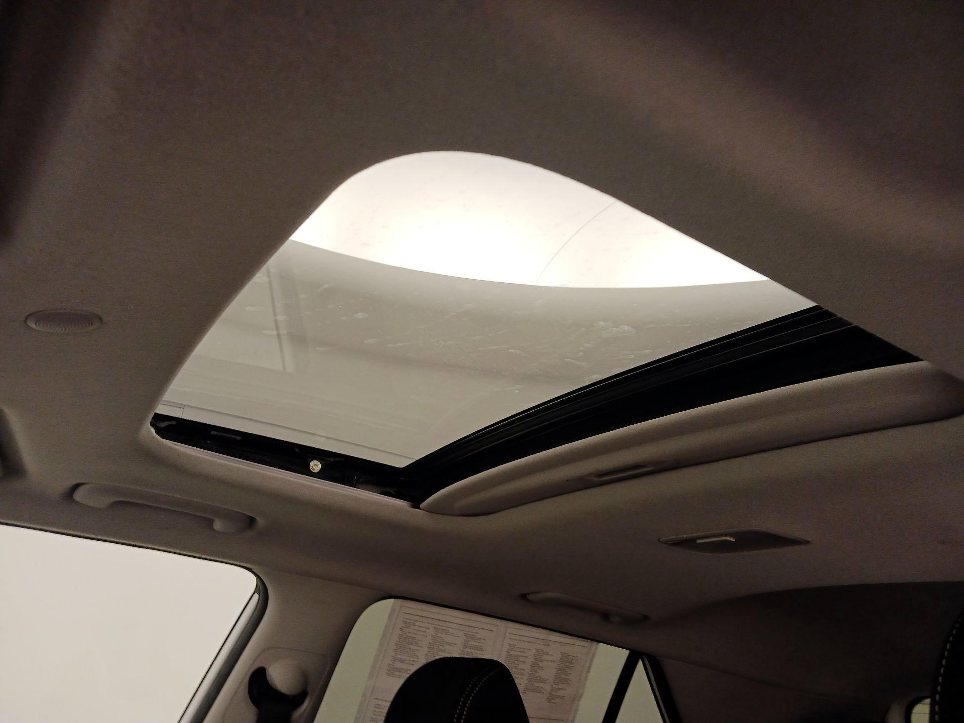 Thumbnail: 2023 Hyundai Venue - 19