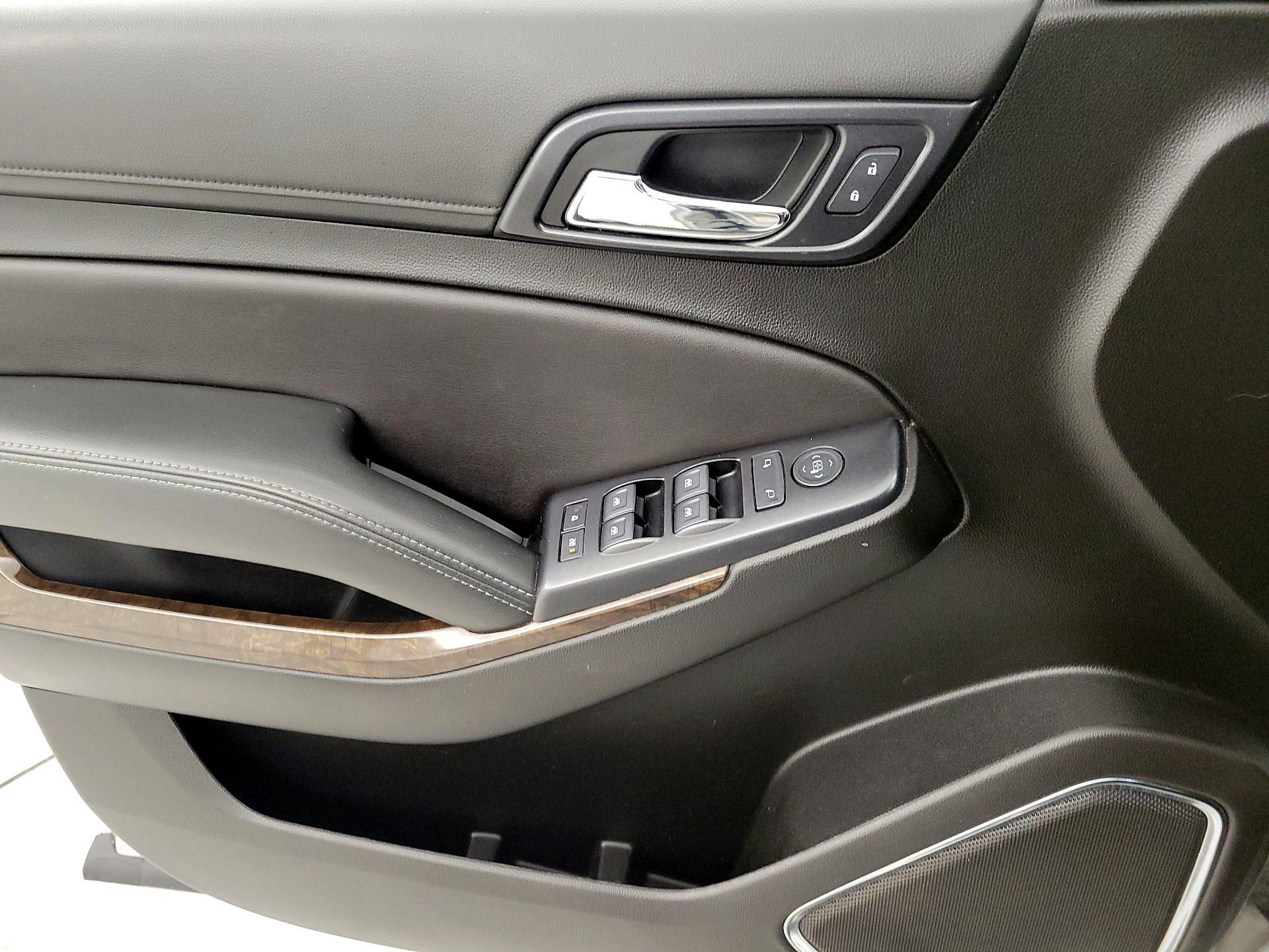 Thumbnail: 2019 Chevrolet Tahoe - 12