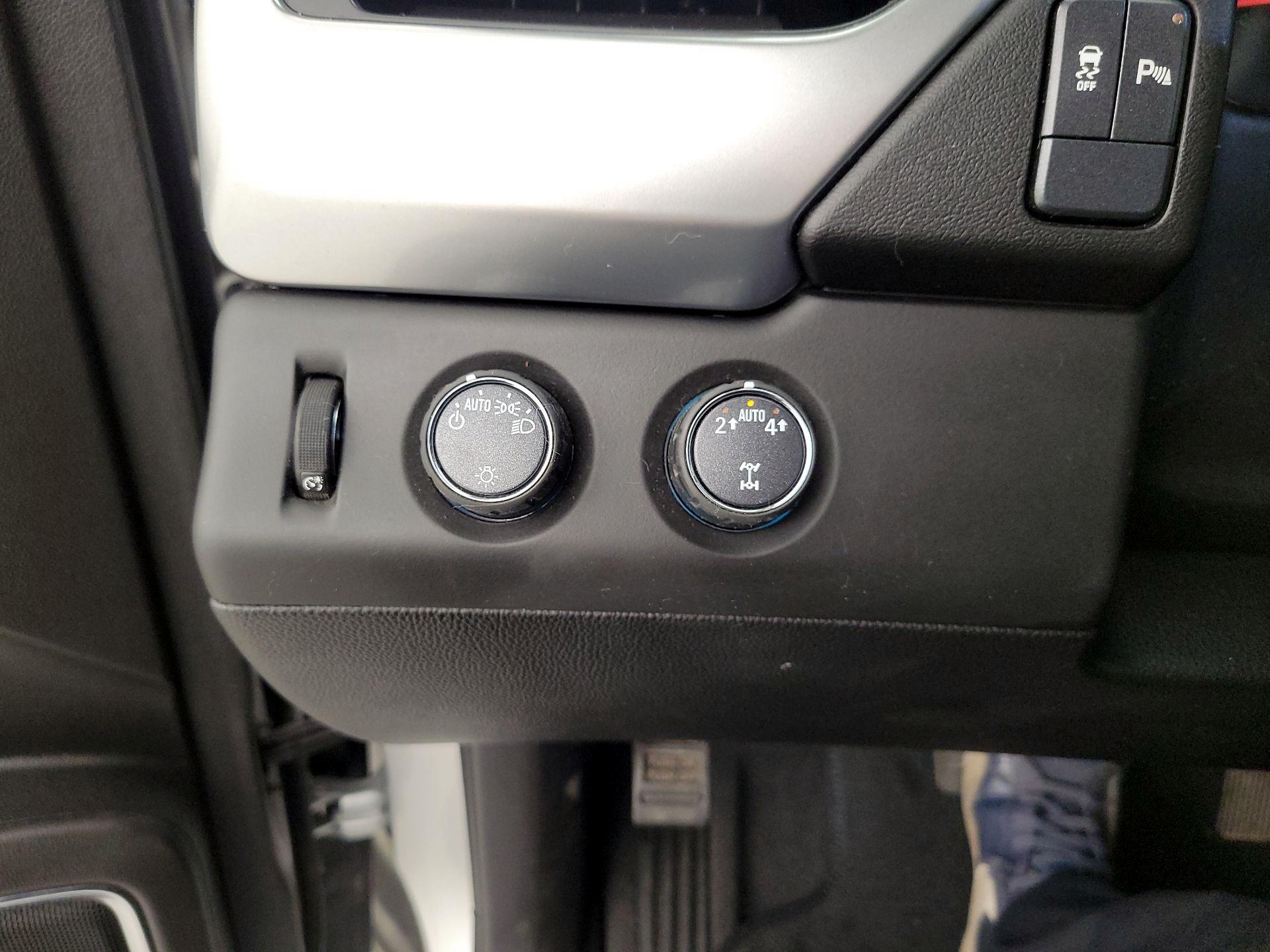 Thumbnail: 2019 Chevrolet Tahoe - 13