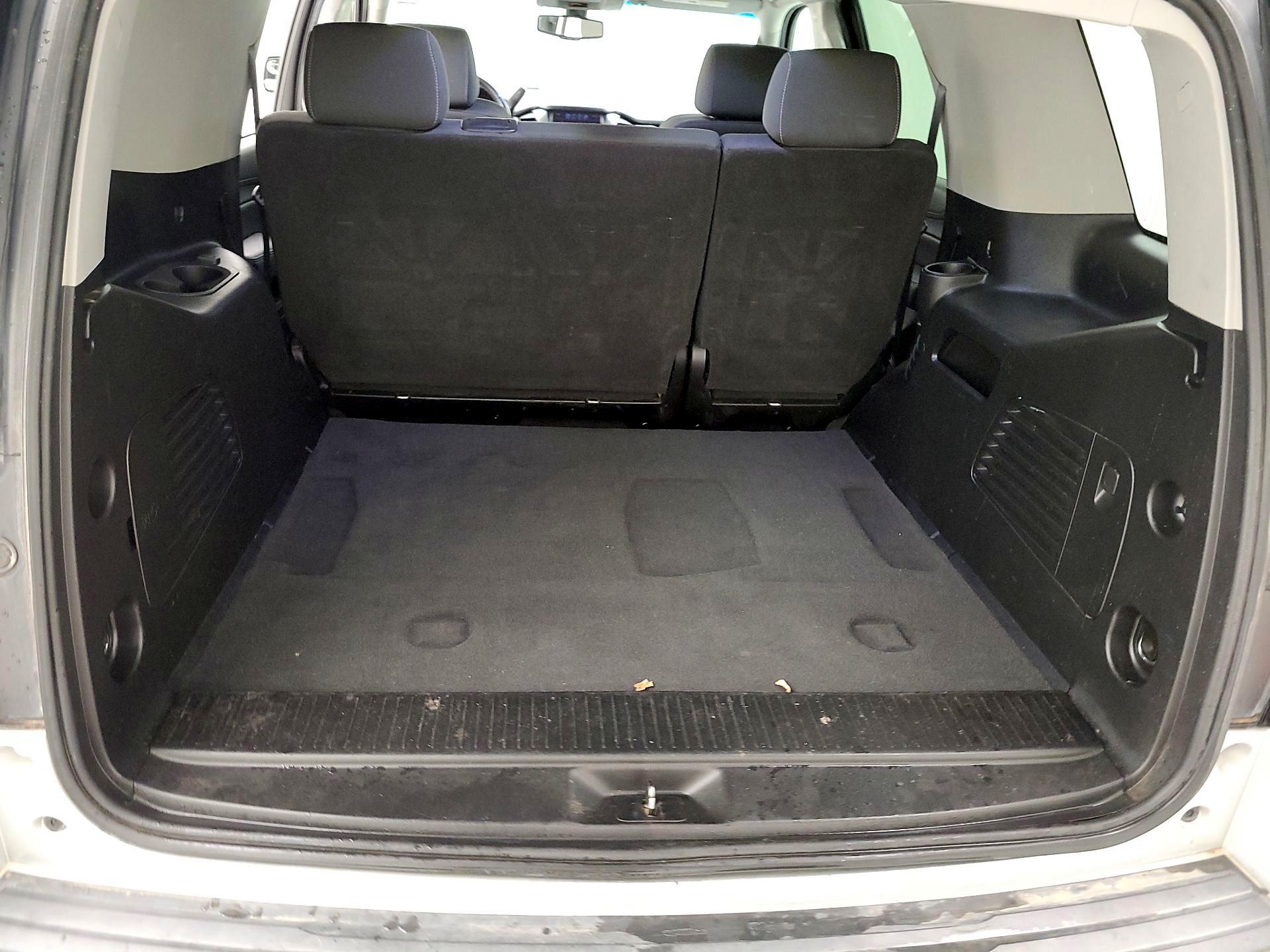 Thumbnail: 2019 Chevrolet Tahoe - 18