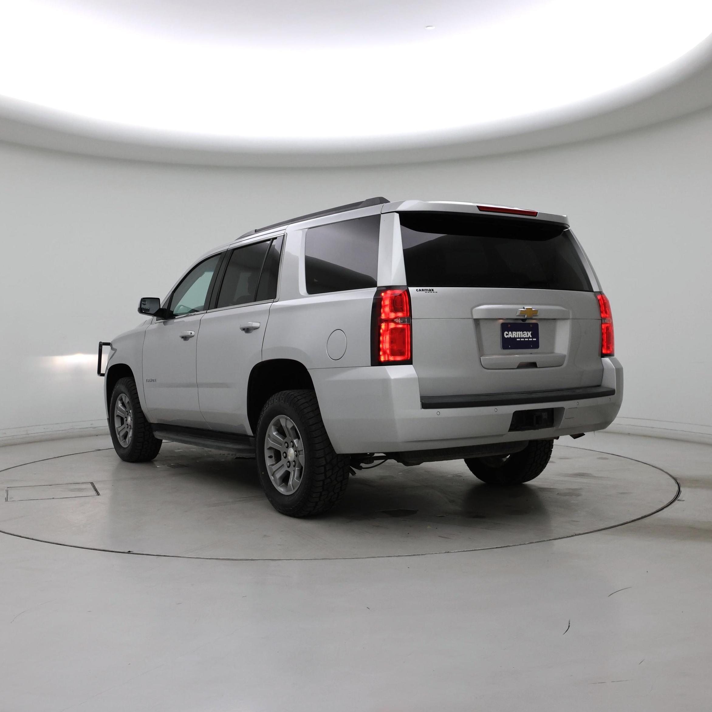 Thumbnail: 2019 Chevrolet Tahoe - 2