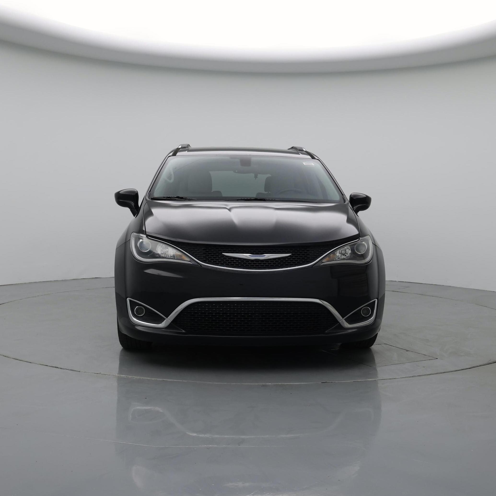 Thumbnail: 2018 Chrysler Pacifica - 5