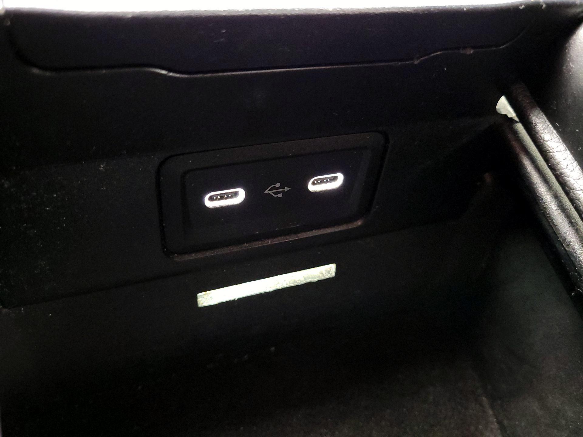 Thumbnail: 2023 Mercedes-Benz C-Class - 19