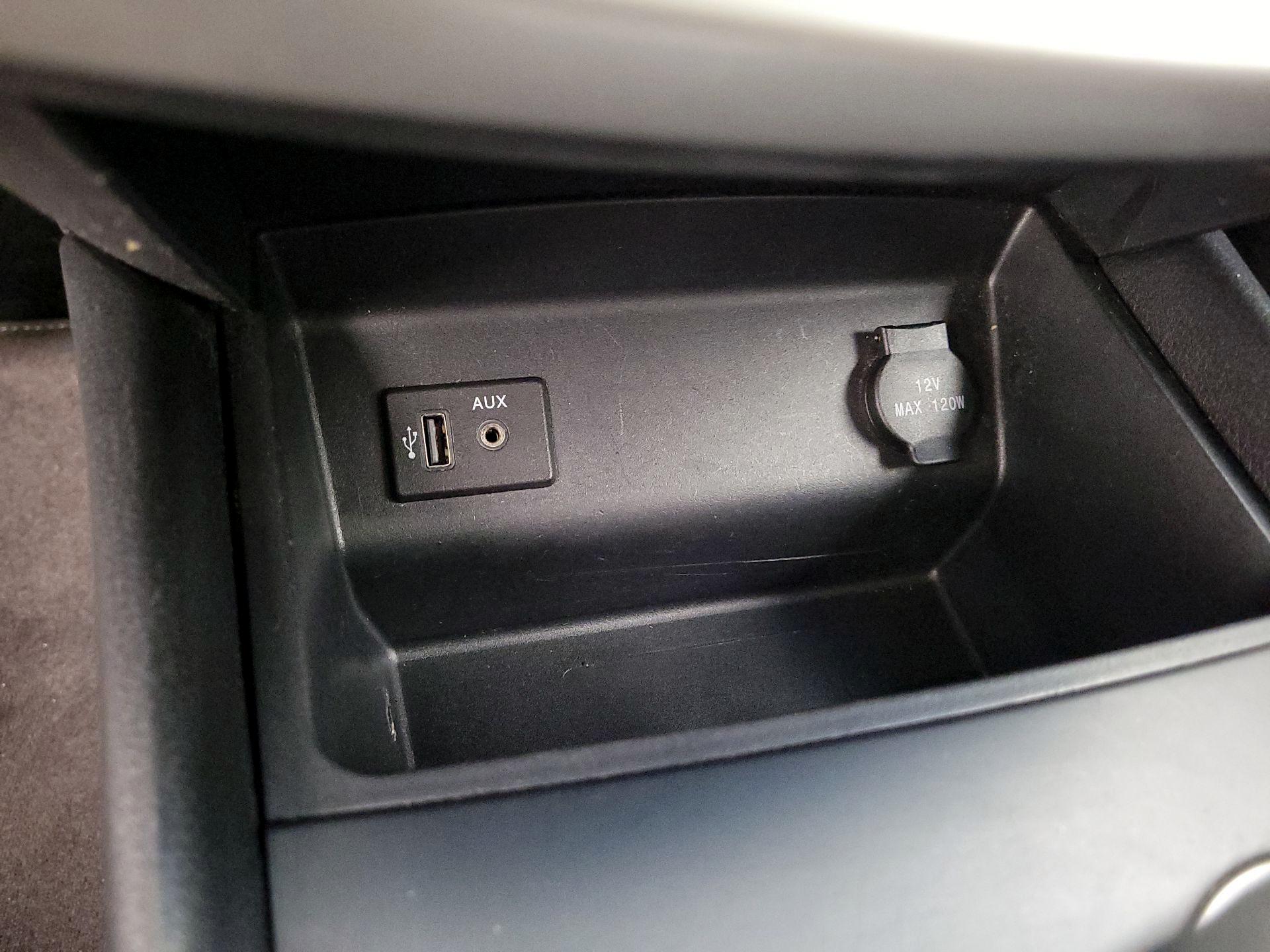 Thumbnail: 2017 Nissan Altima - 18