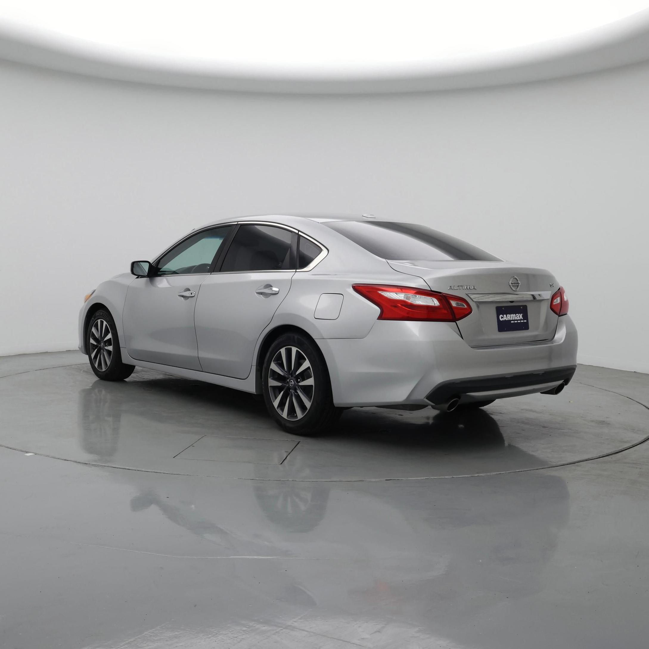Thumbnail: 2017 Nissan Altima - 2