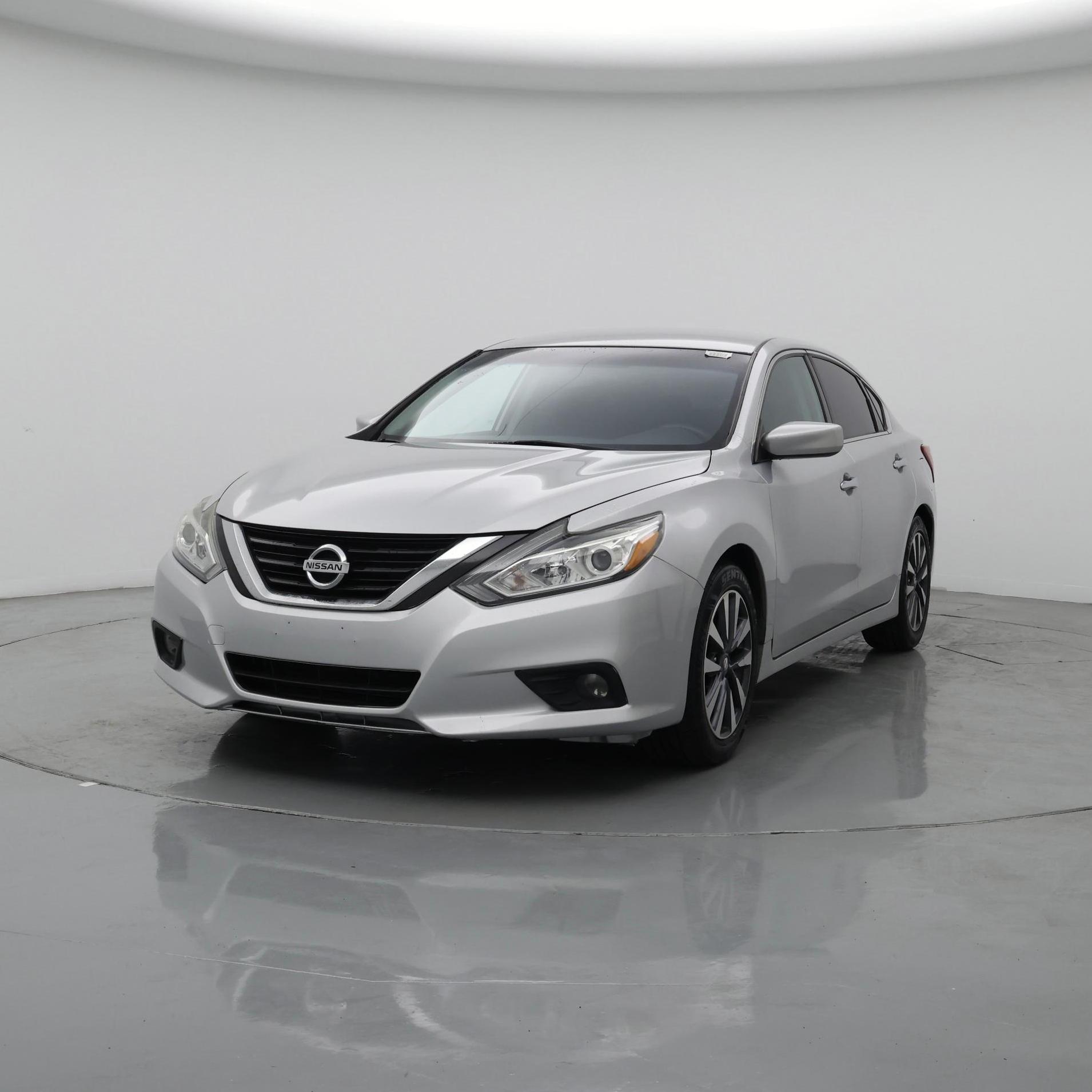 Thumbnail: 2017 Nissan Altima - 4