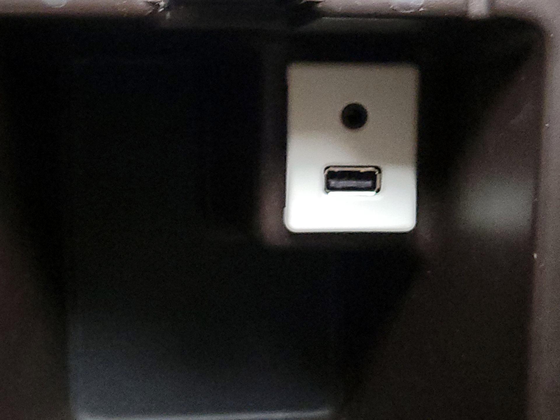 Thumbnail: 2016 Buick Verano - 18