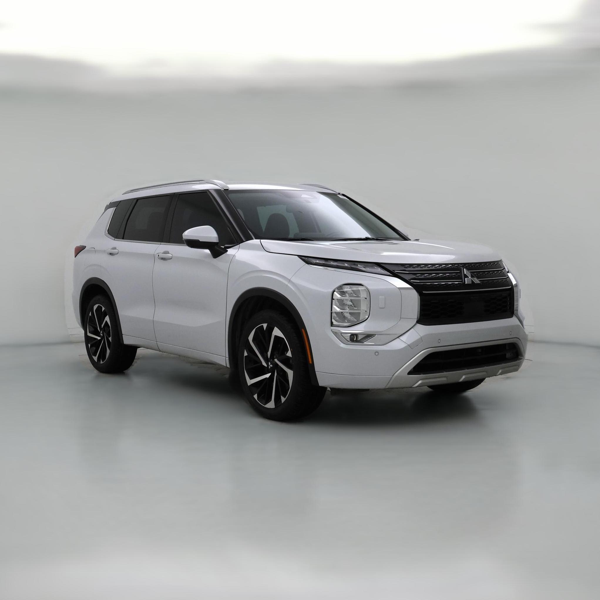 Thumbnail: 2023 Mitsubishi Outlander - 1