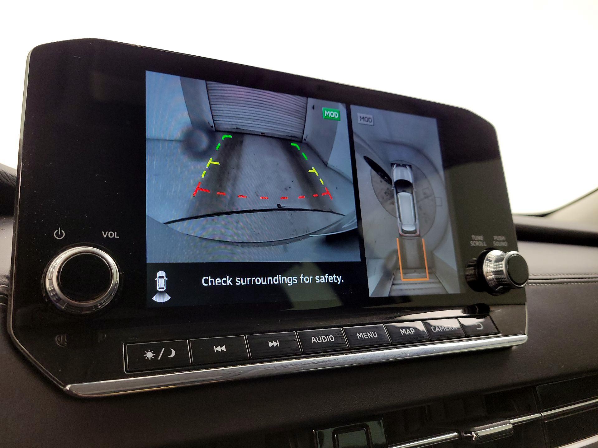 Thumbnail: 2023 Mitsubishi Outlander - 15