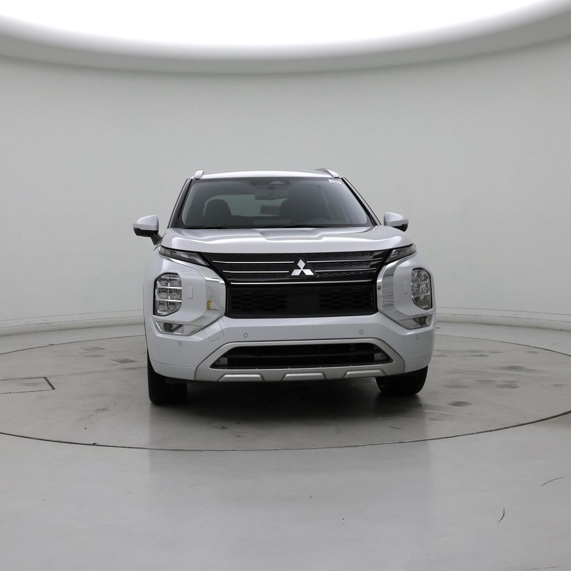 Thumbnail: 2023 Mitsubishi Outlander - 5