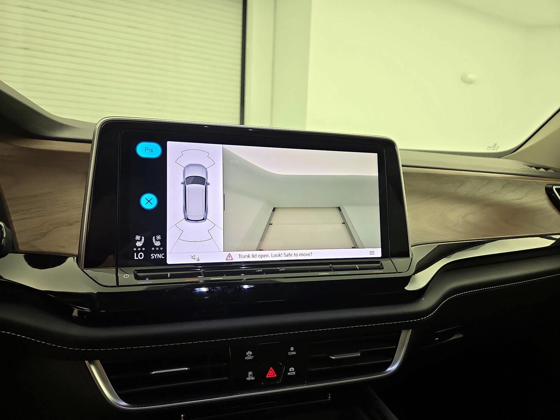 Thumbnail: 2024 Volkswagen Atlas - 14