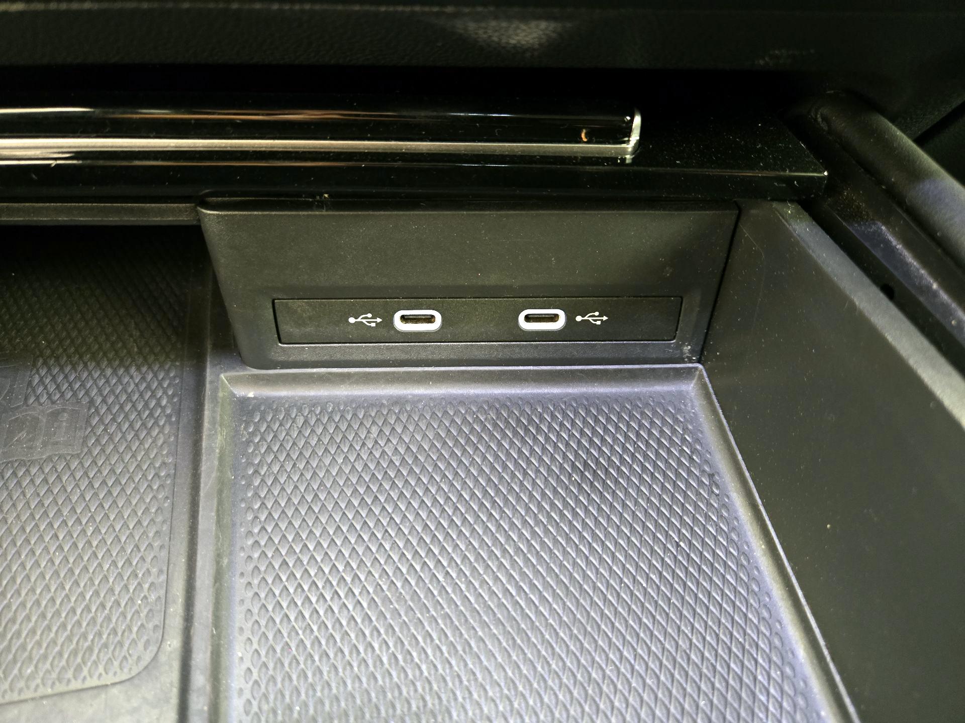 Thumbnail: 2024 Volkswagen Atlas - 18