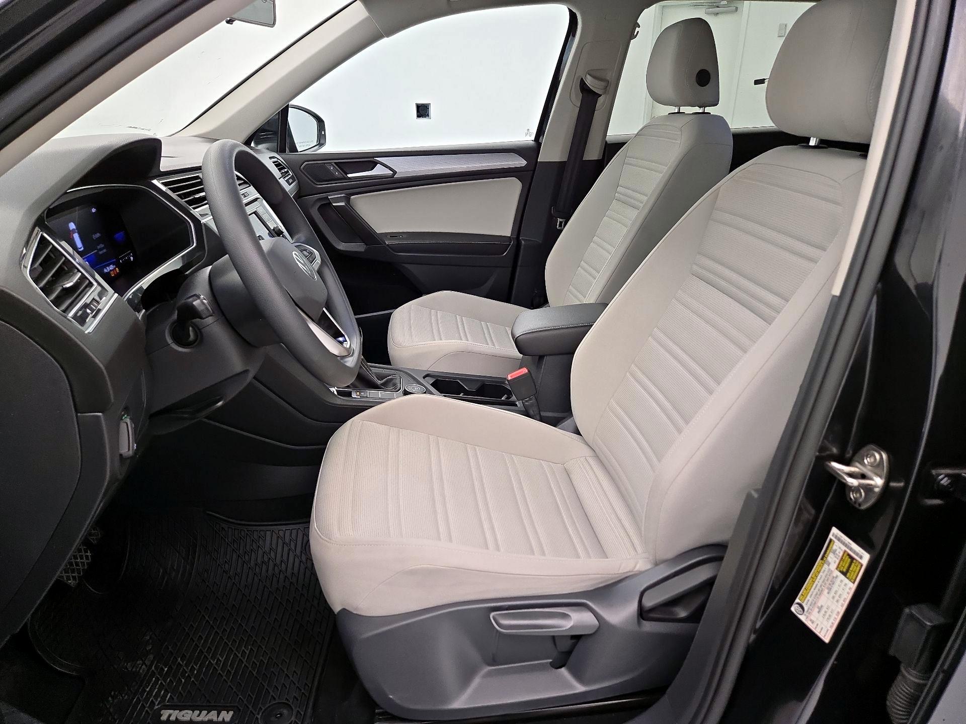 Thumbnail: 2022 Volkswagen Tiguan - 9