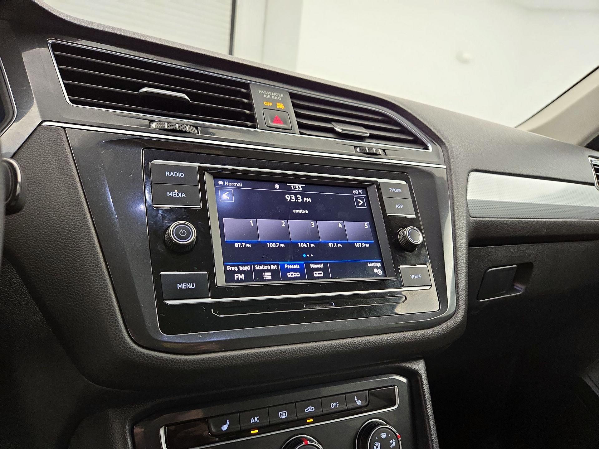 Thumbnail: 2022 Volkswagen Tiguan - 13