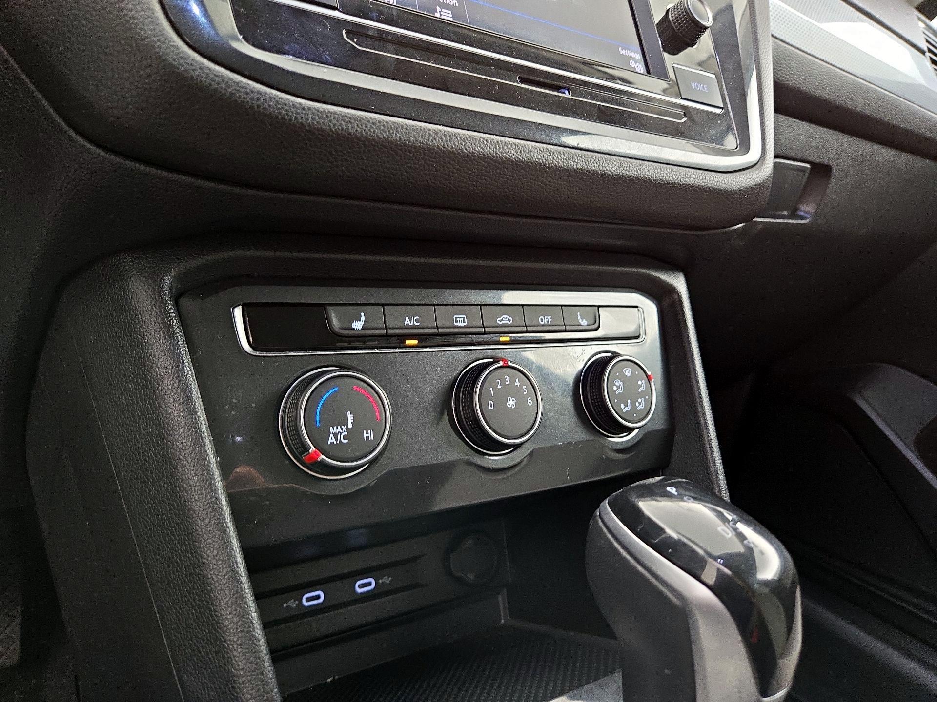 Thumbnail: 2022 Volkswagen Tiguan - 14